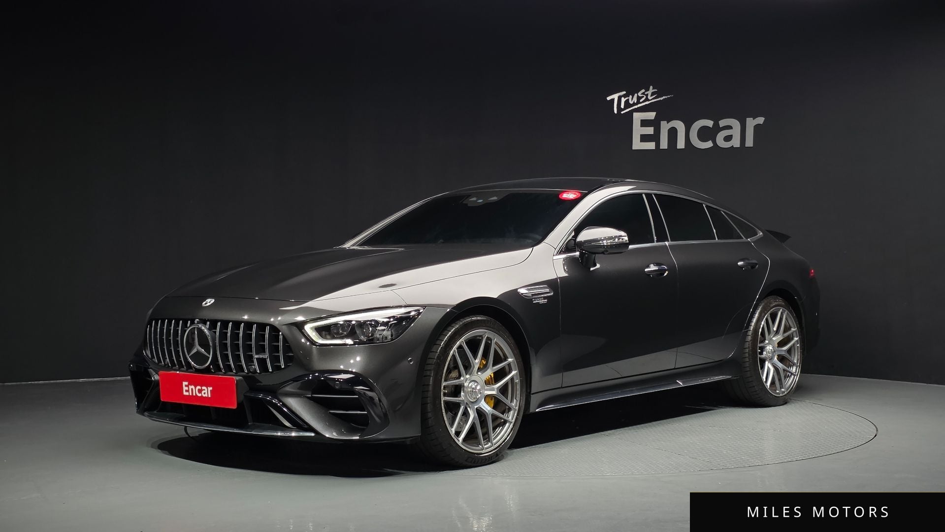 Mercedes-Benz AMG GT 2023 — фото 1 из 12