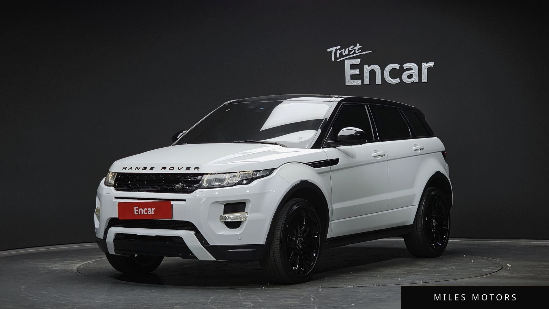 Land Rover Range Rover Evoque 2015 — фото 1 из 12
