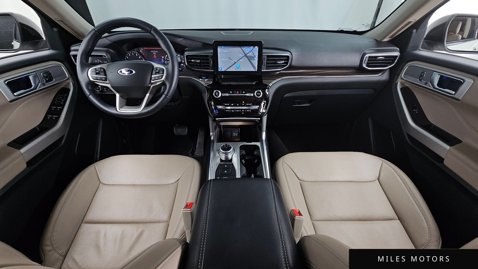 Ford Explorer 2022 — миниатюра 10