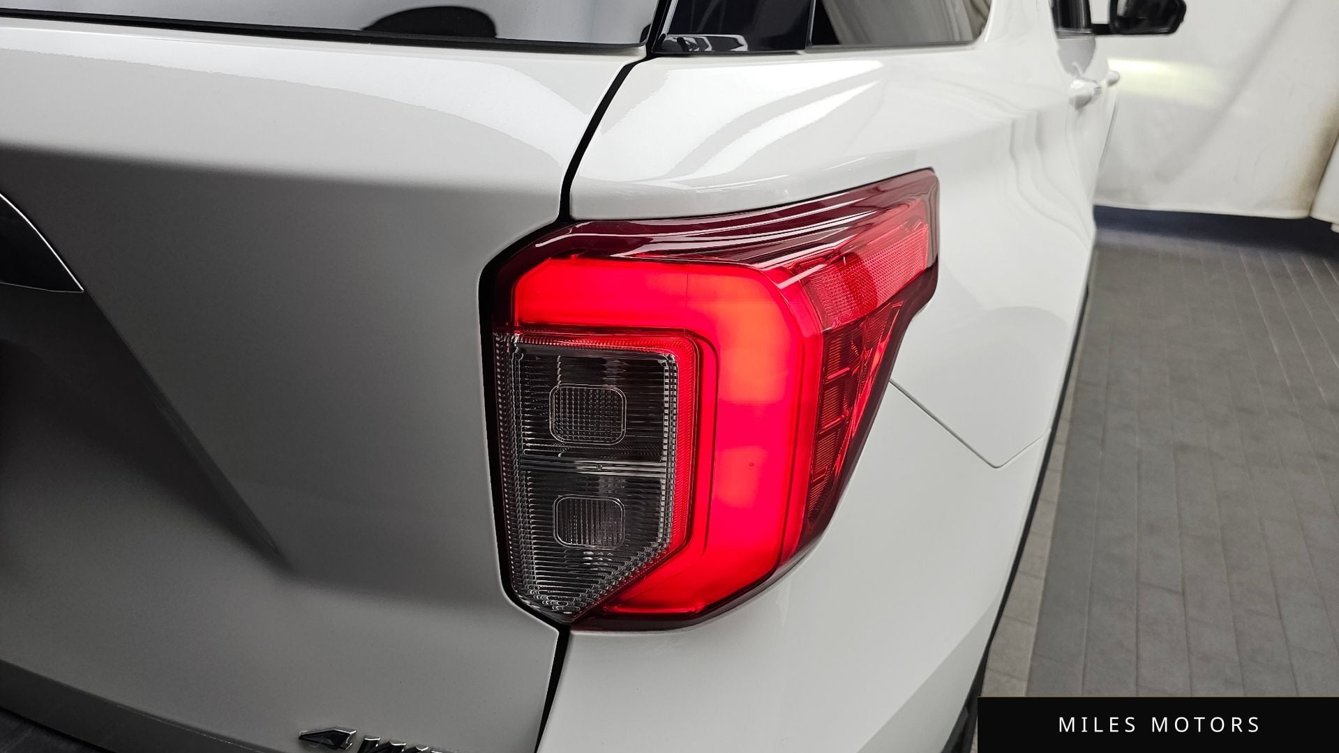 Ford Explorer 2022 — миниатюра 9