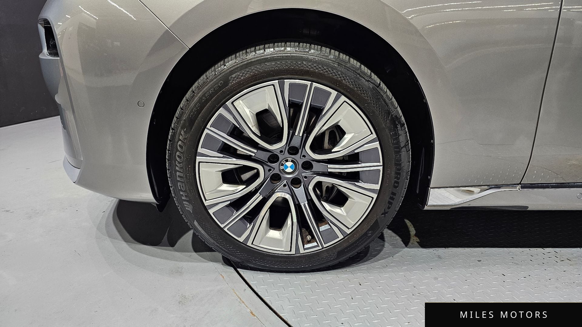 BMW 7 Series (G70) 2023 — миниатюра 5