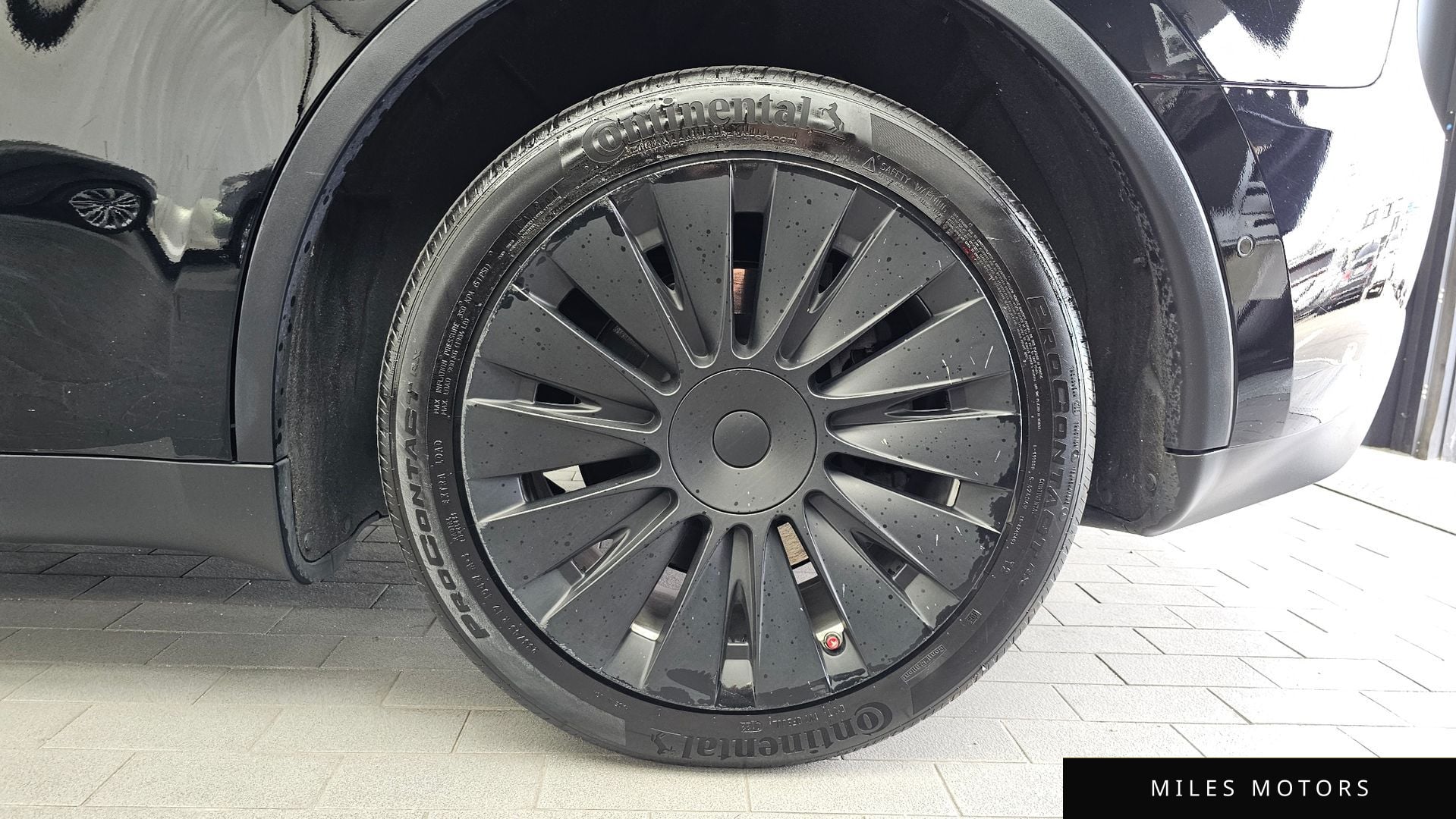 Tesla Model Y 2022 — миниатюра 7