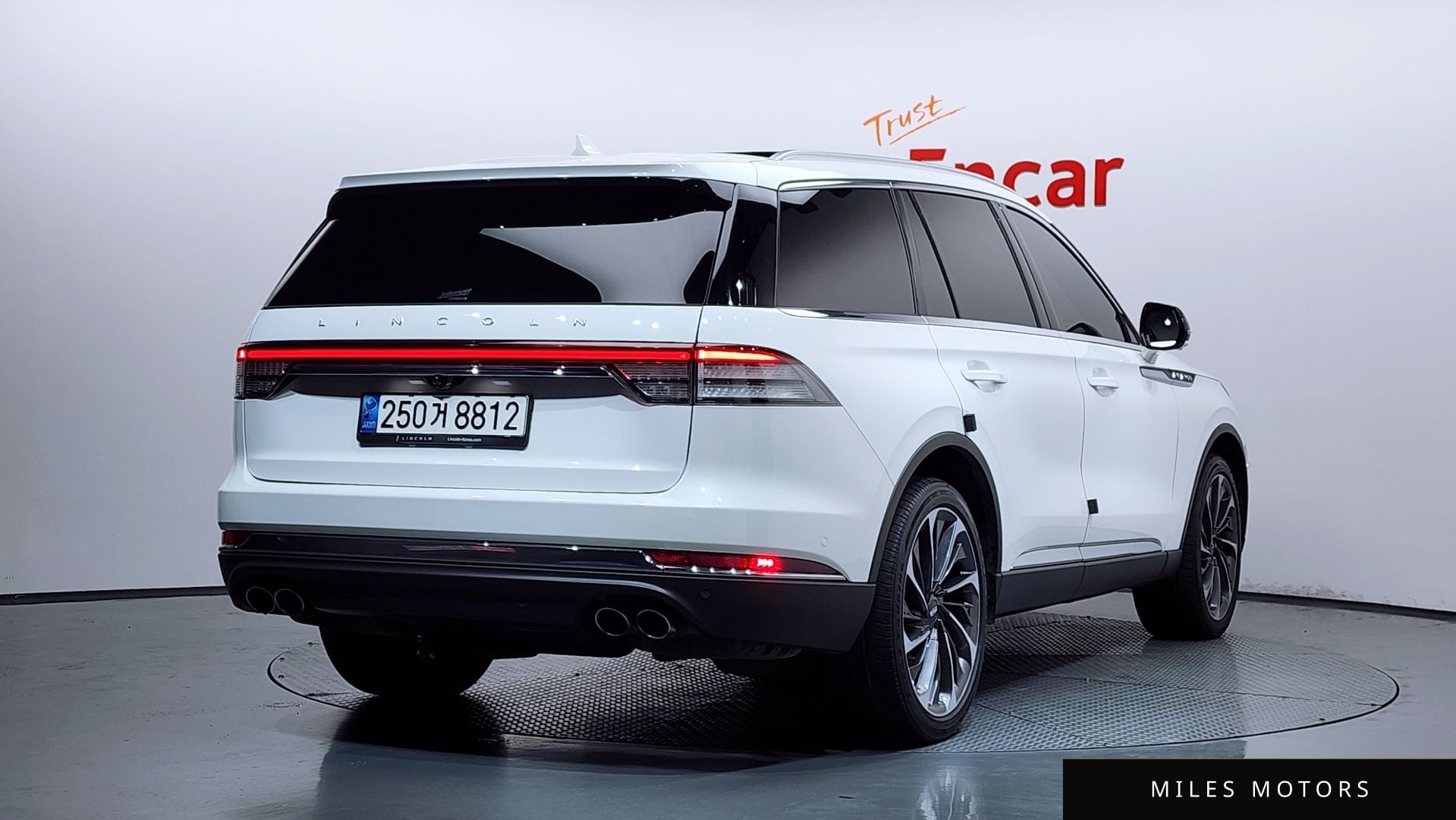 Lincoln Aviator 2022 — миниатюра 2