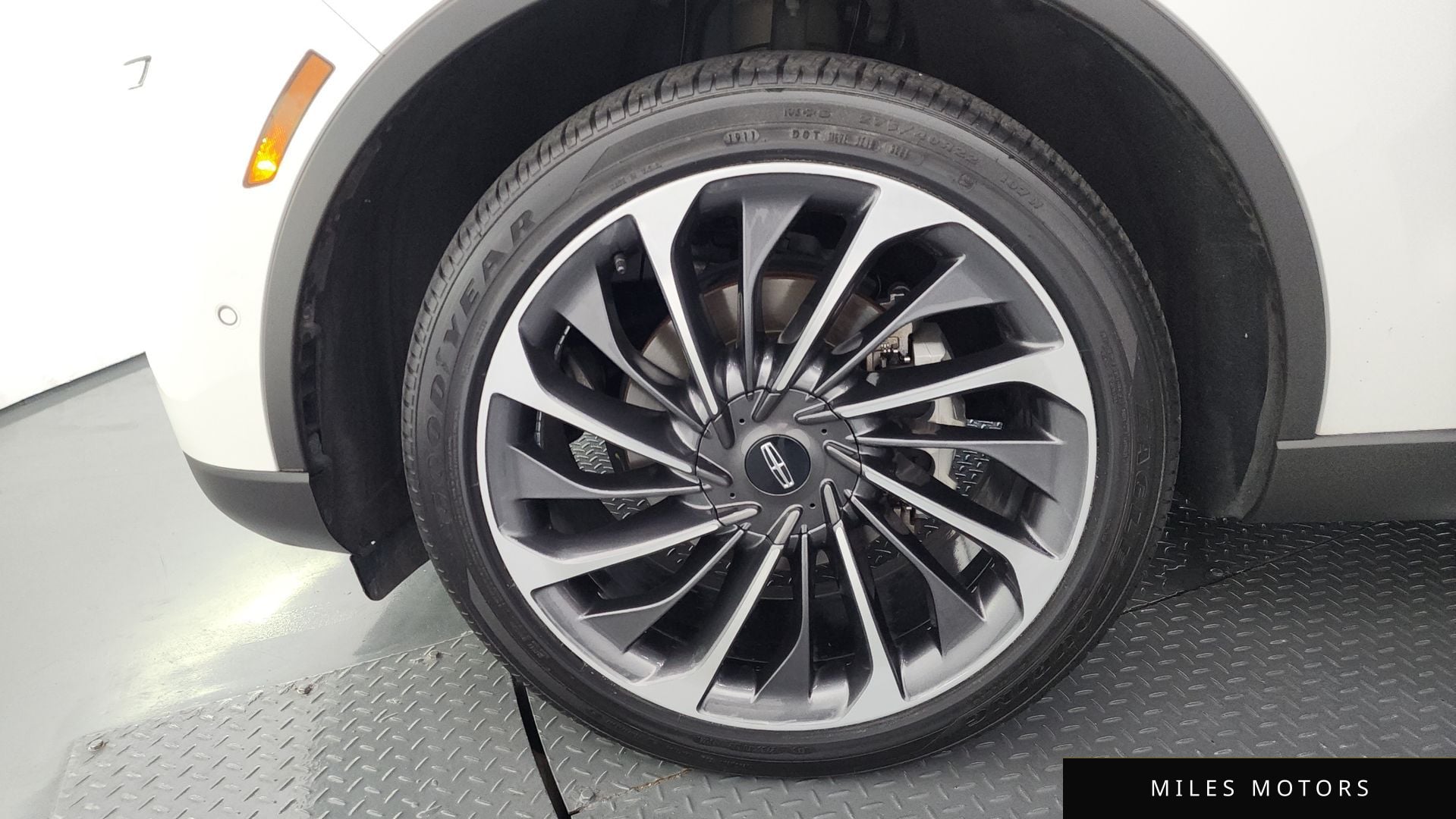 Lincoln Aviator 2022 — миниатюра 5