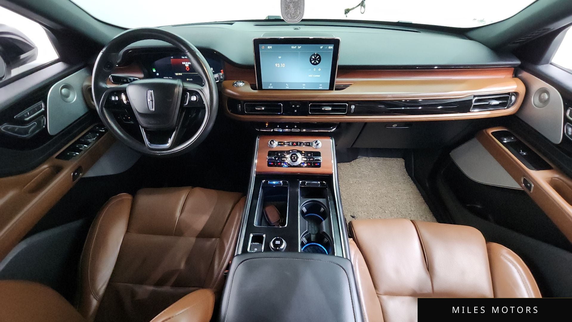 Lincoln Aviator 2022 — миниатюра 10