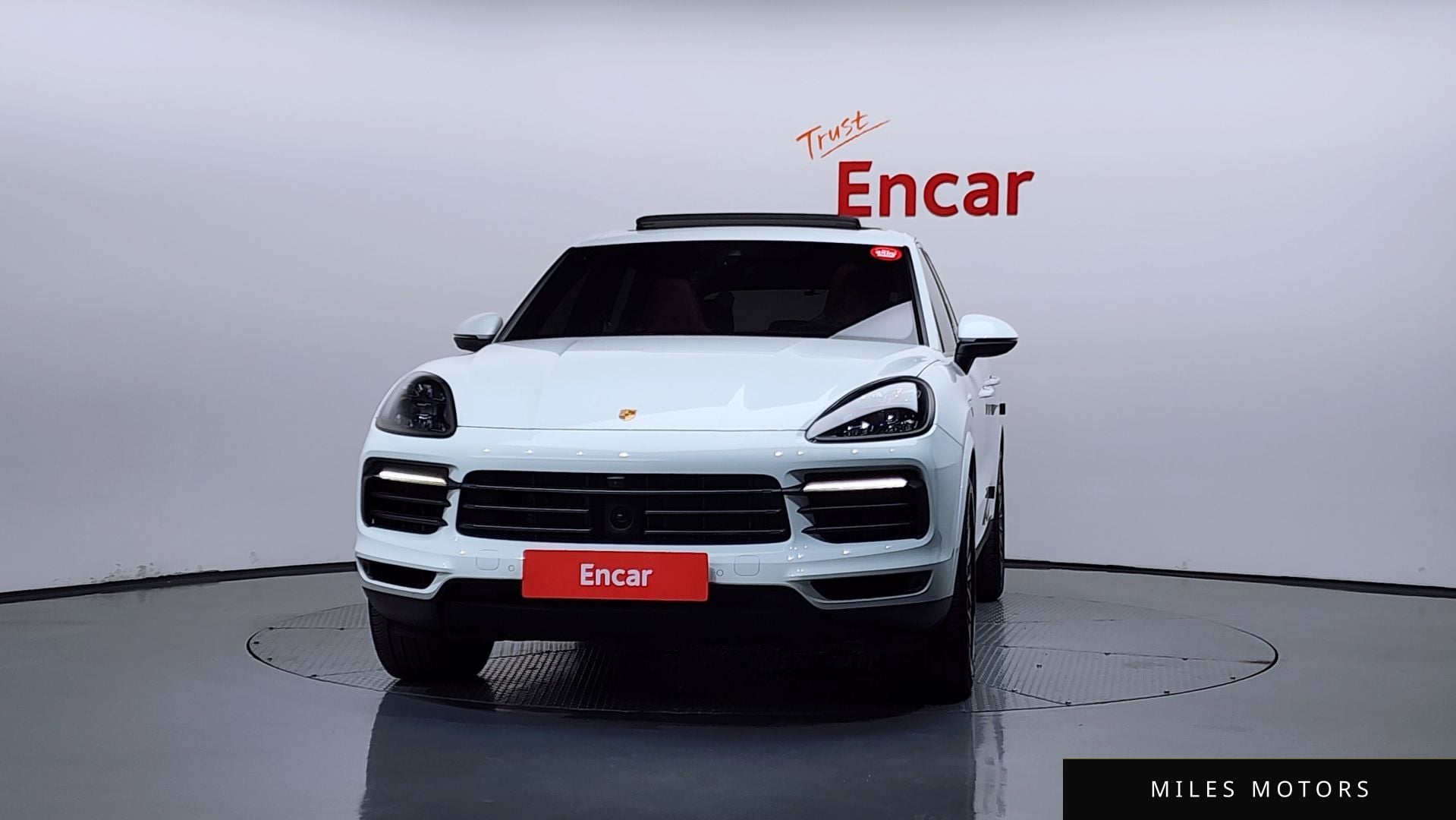 Porsche Cayenne 2022 — миниатюра 3