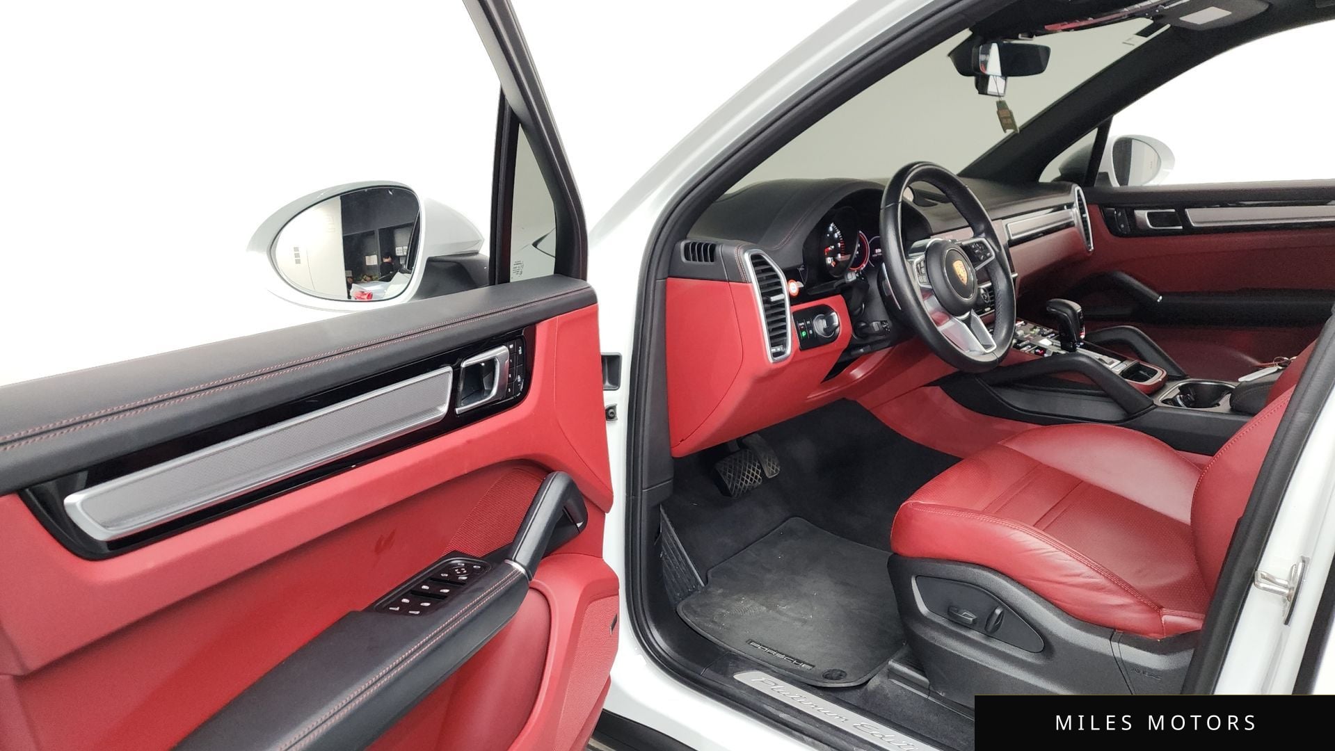 Porsche Cayenne 2022 — миниатюра 10