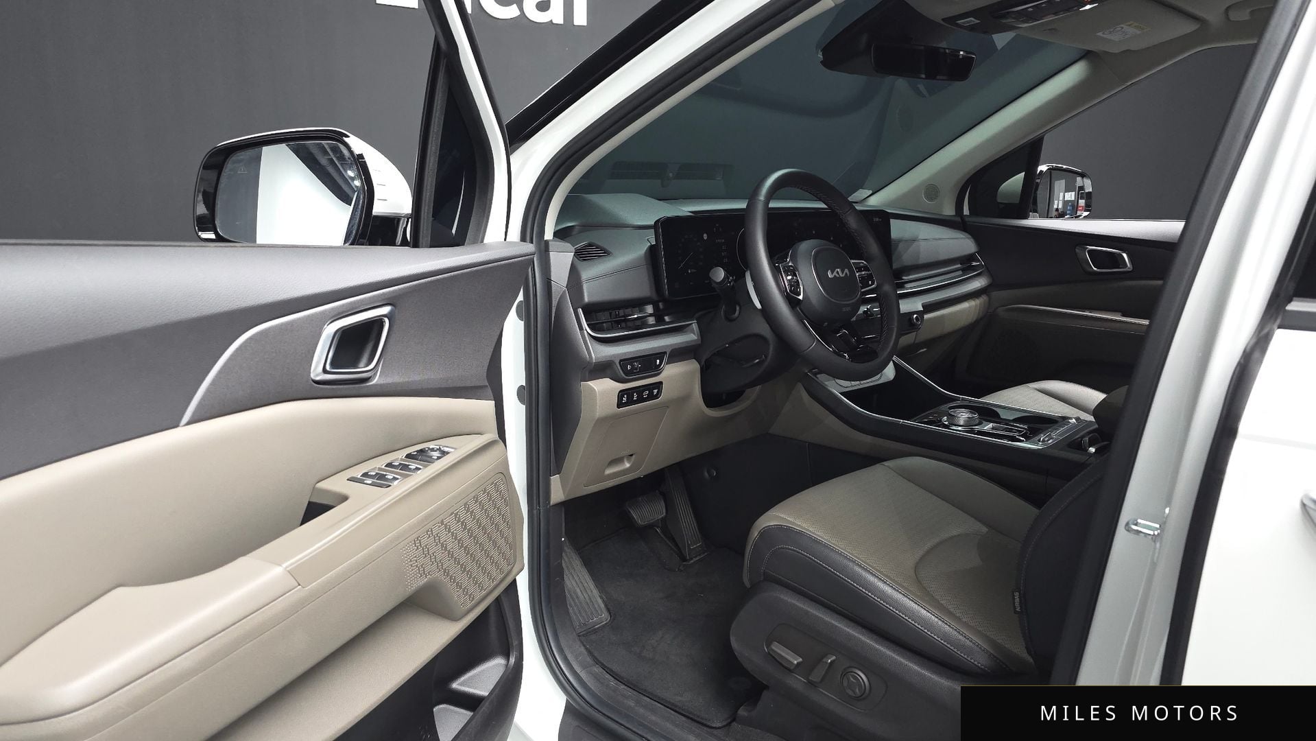 Kia Canival 2025 — миниатюра 12