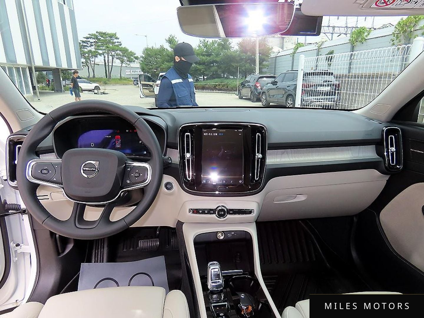 Volvo XC40 2023 — миниатюра 7