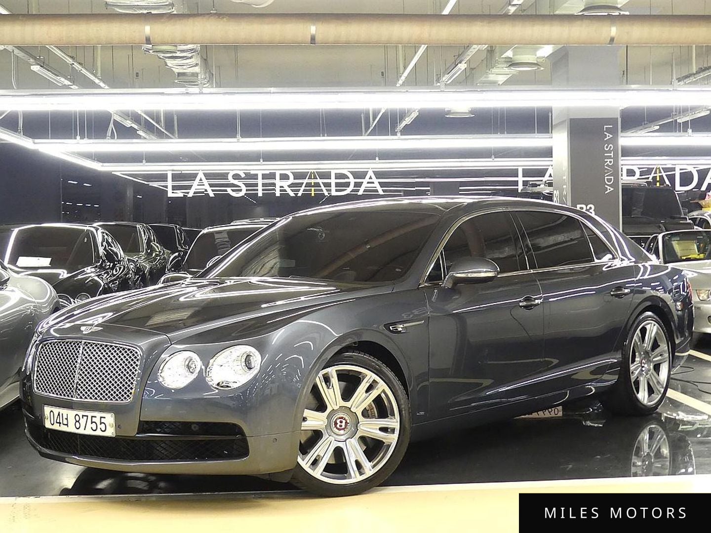 Bentley Flying Spur 2017 — миниатюра 3