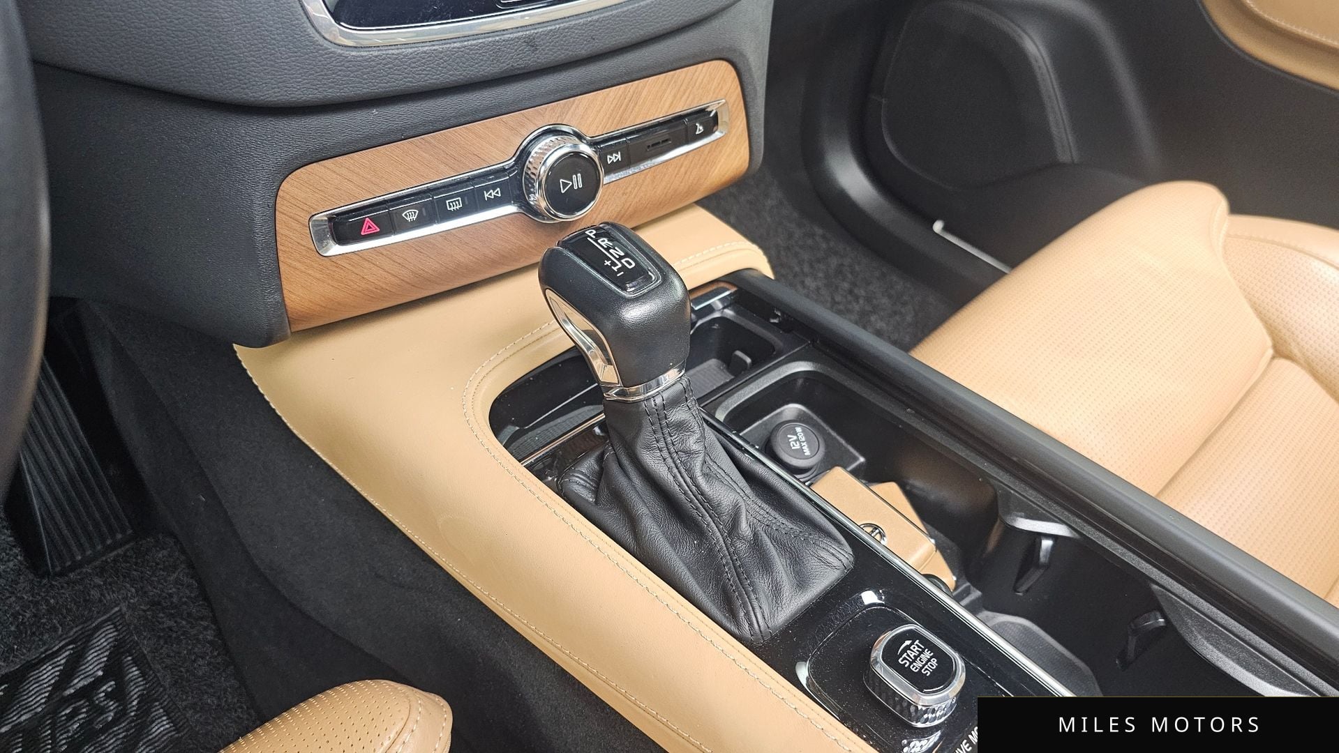 Volvo XC90 2020 — миниатюра 9