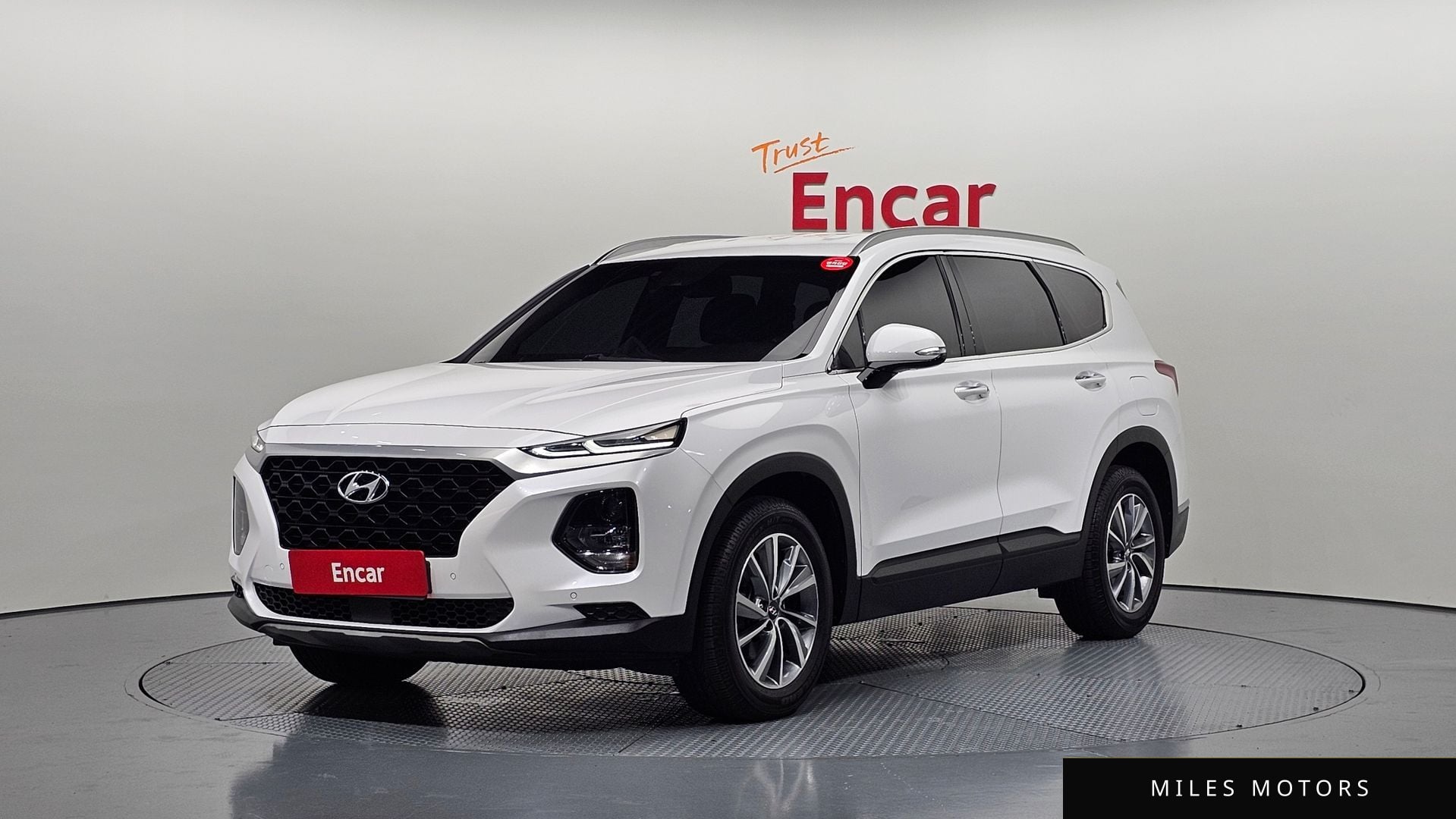 Hyundai Santafe 2019 — фото 1 из 12