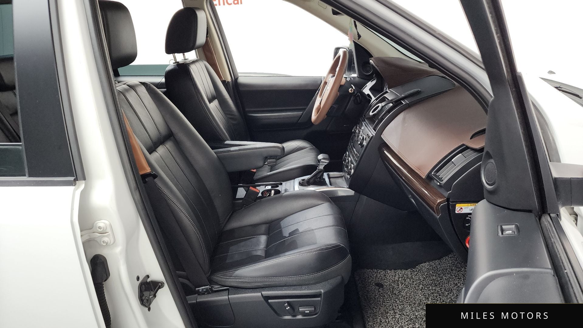 Land Rover Freelander 2014 — миниатюра 11
