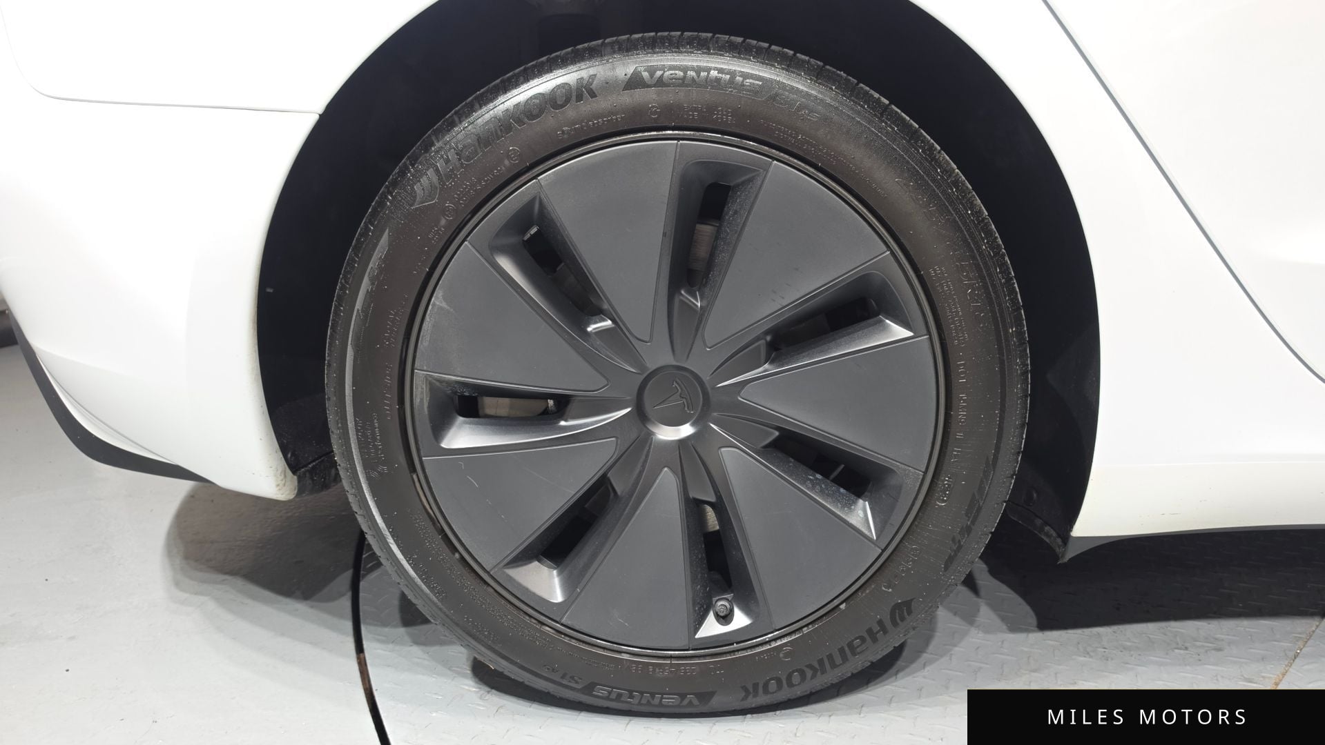 Tesla Model 3 2024 — миниатюра 5