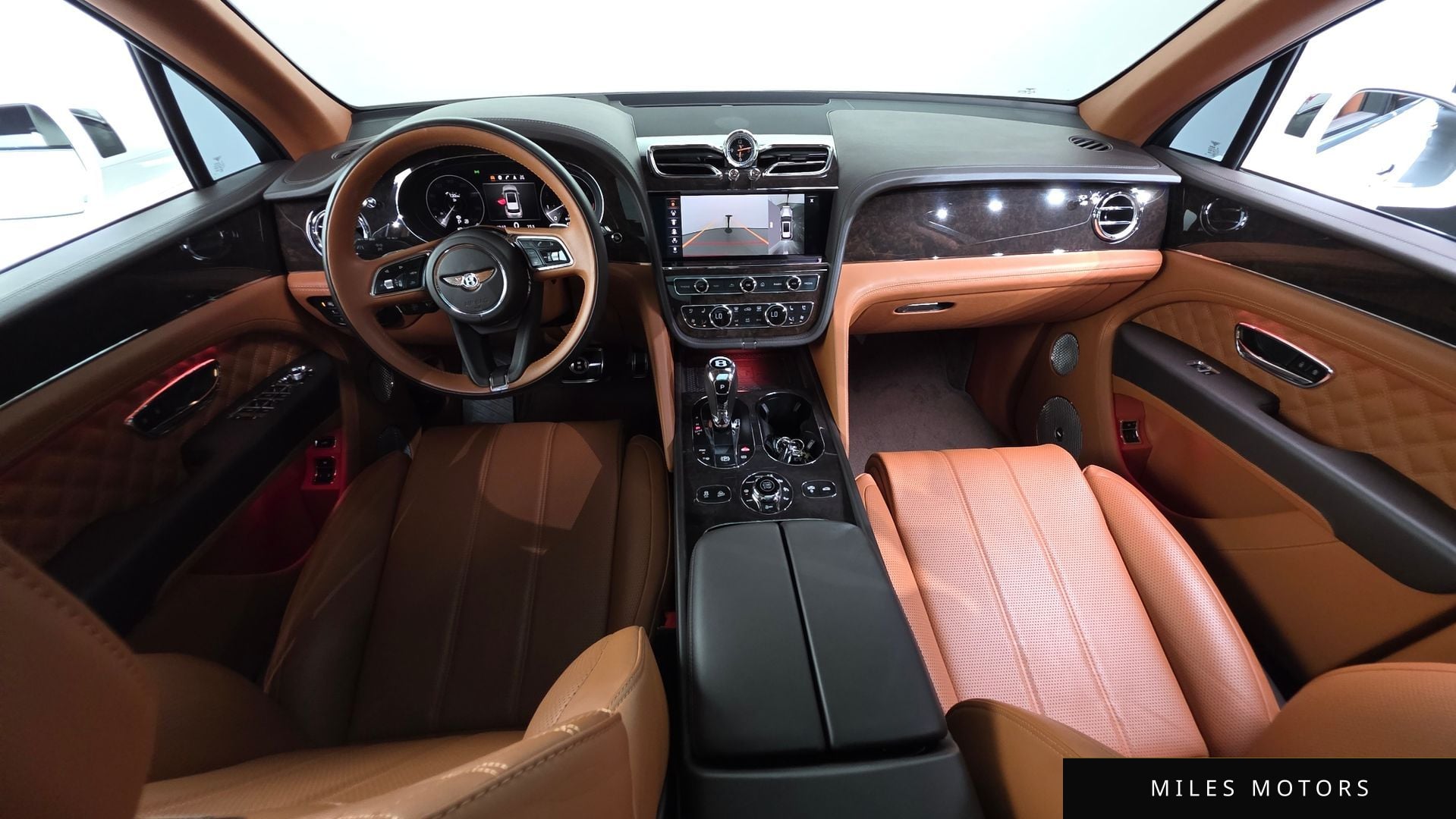 Bentley Bentayga 2022 — миниатюра 7