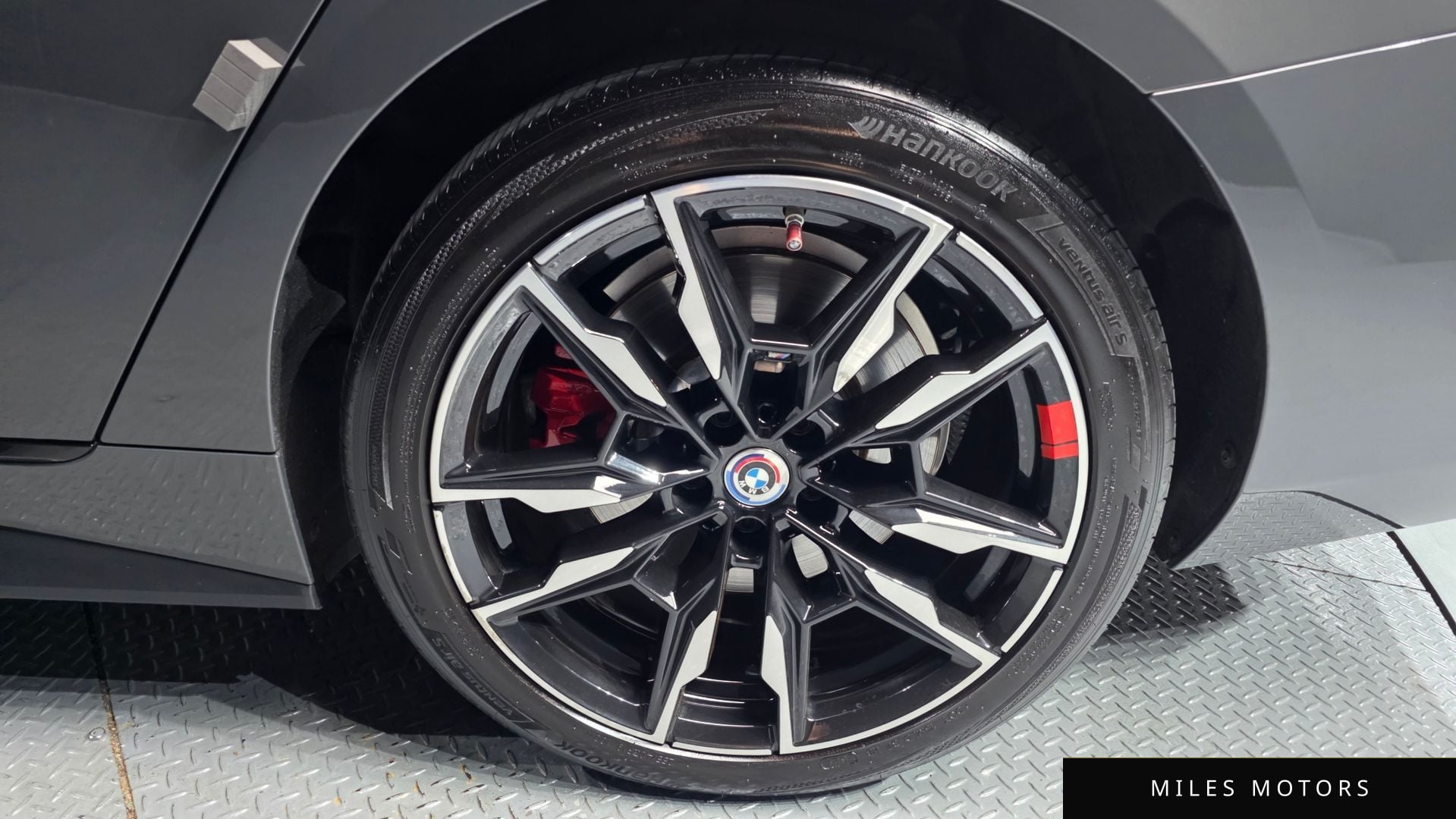 BMW i4 2023 — миниатюра 7