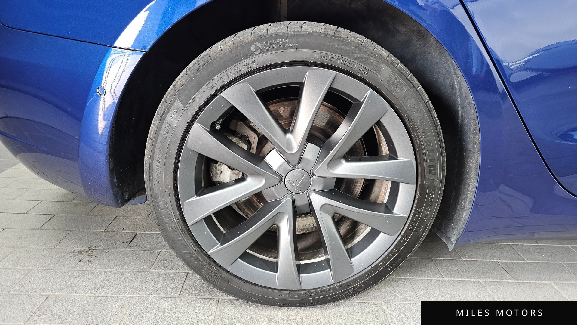 Tesla Model 3 2022 — миниатюра 5
