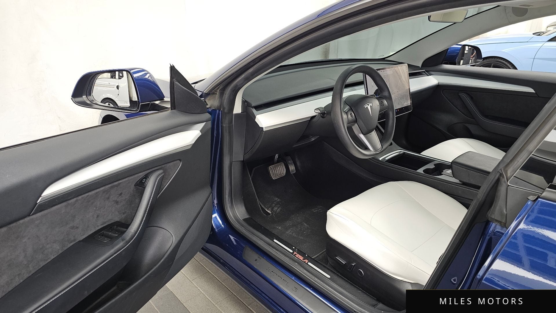 Tesla Model 3 2022 — миниатюра 10