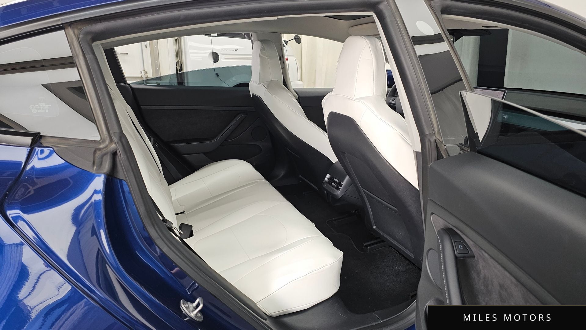 Tesla Model 3 2022 — миниатюра 12