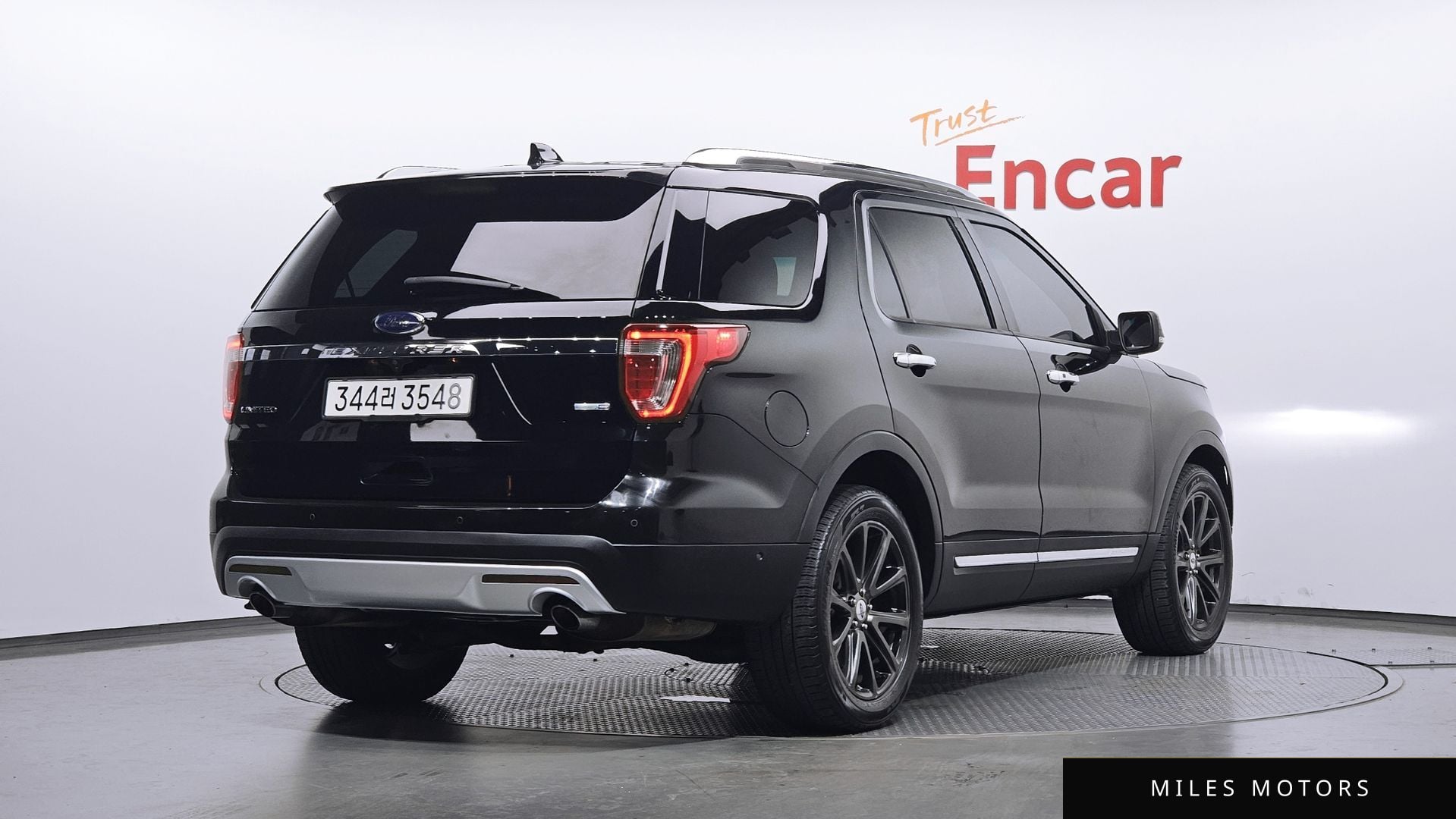 Ford Explorer 2016 — миниатюра 2