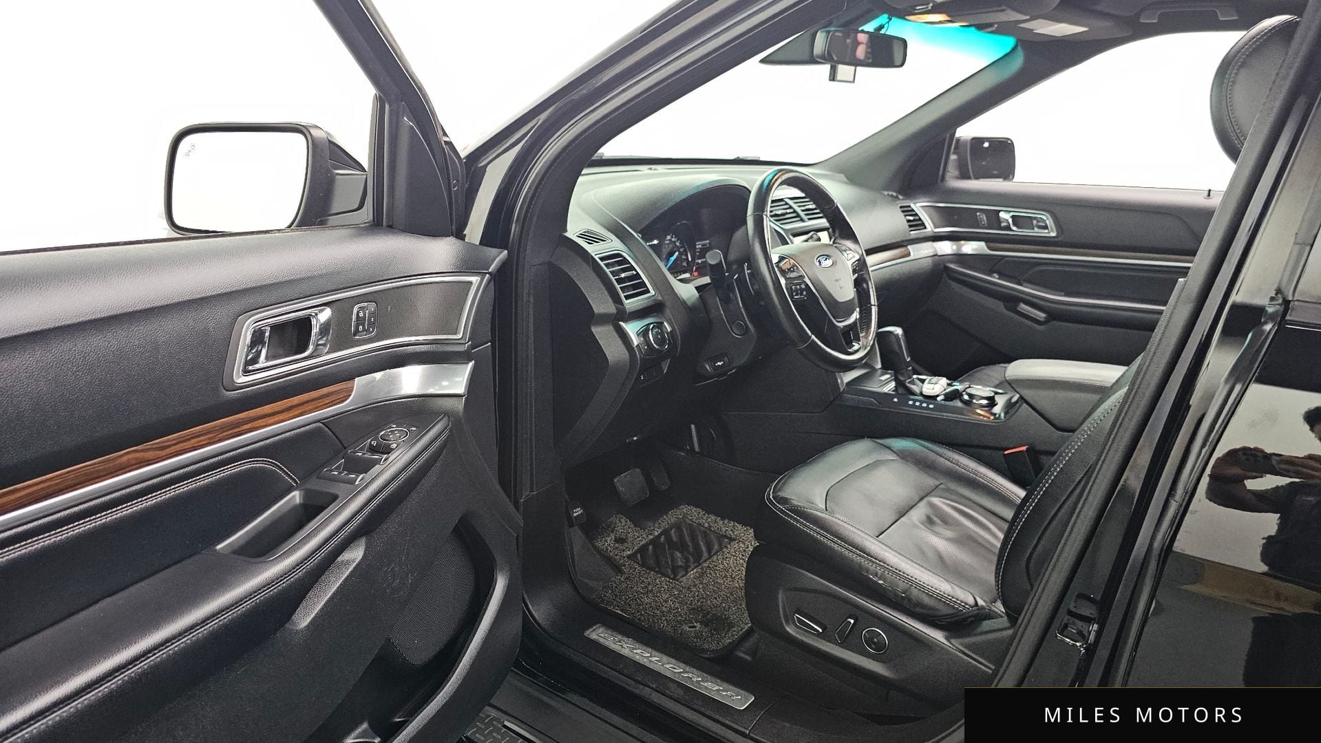 Ford Explorer 2016 — миниатюра 10