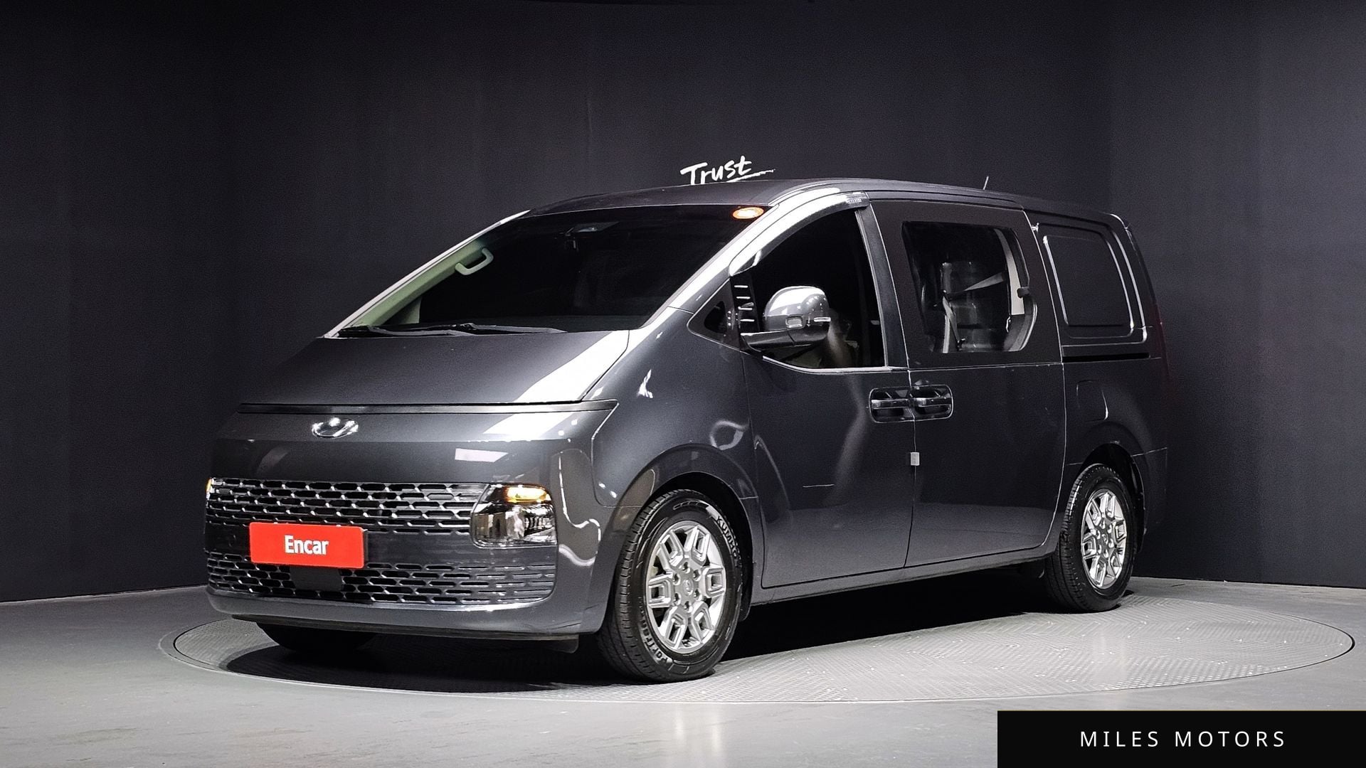 Hyundai Staria 2022 — фото 1 из 12