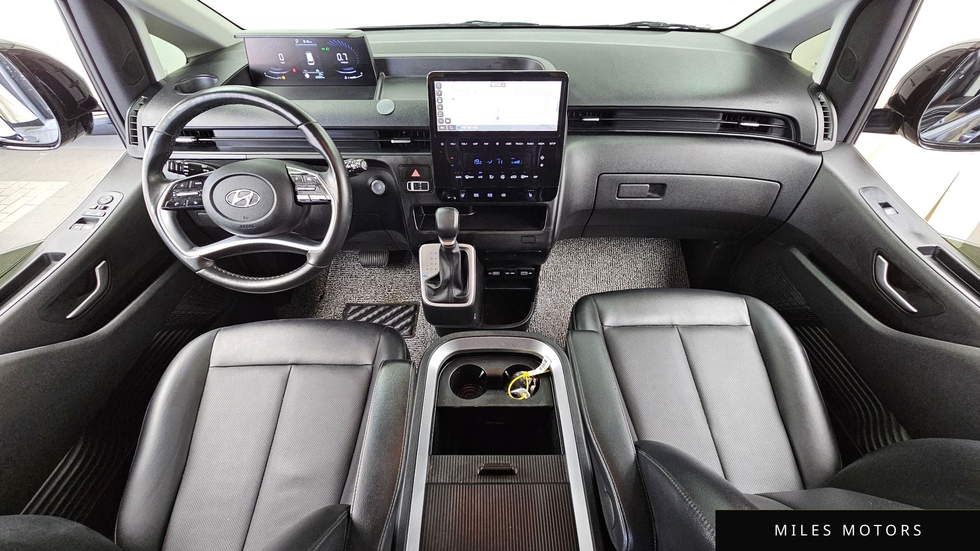 Hyundai Staria 2022 — миниатюра 10