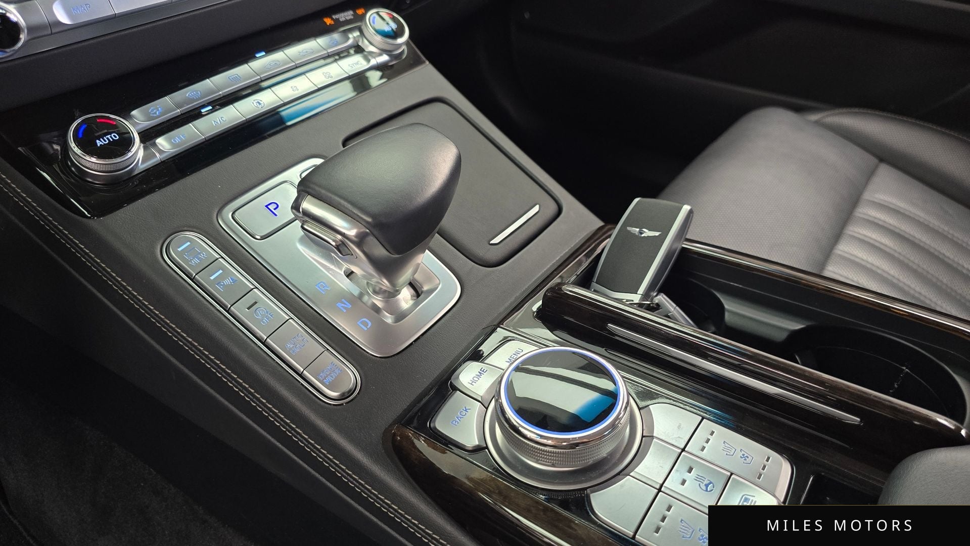 Genesis G90 2019 — миниатюра 12