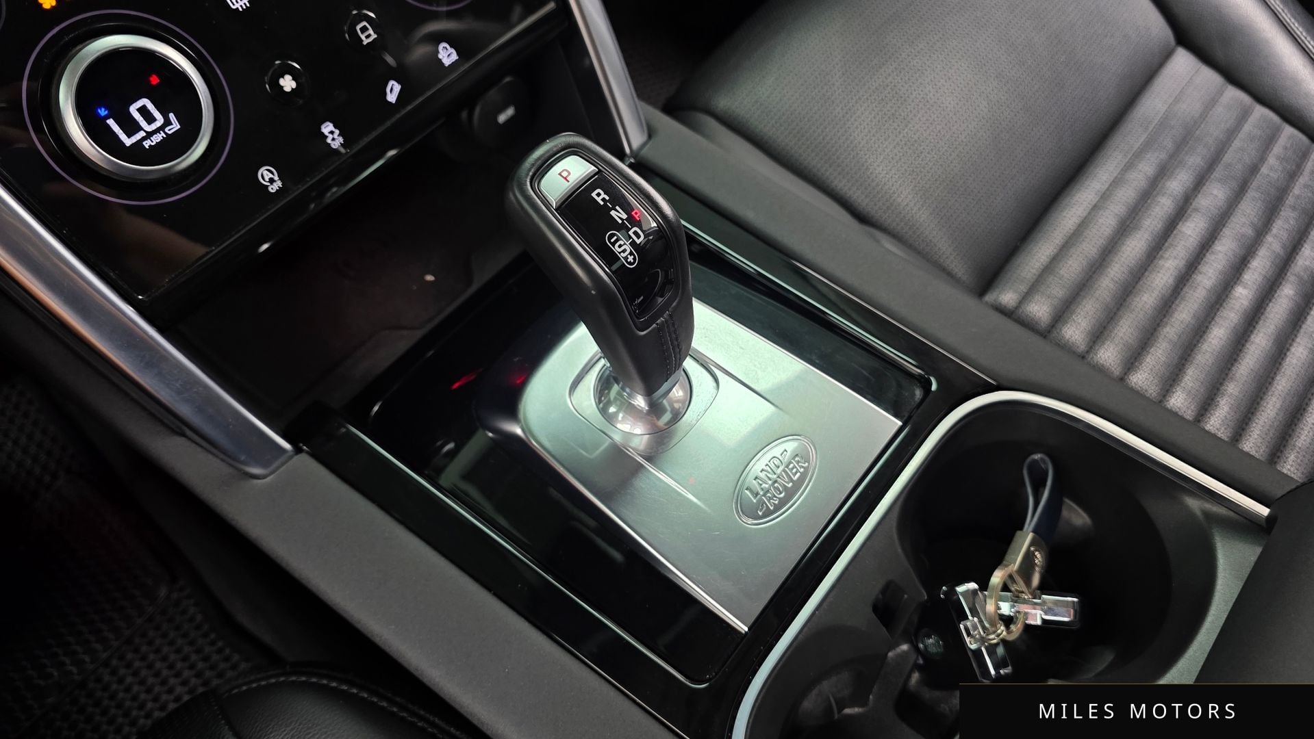 Land Rover Discovery Sport 2020 — миниатюра 12