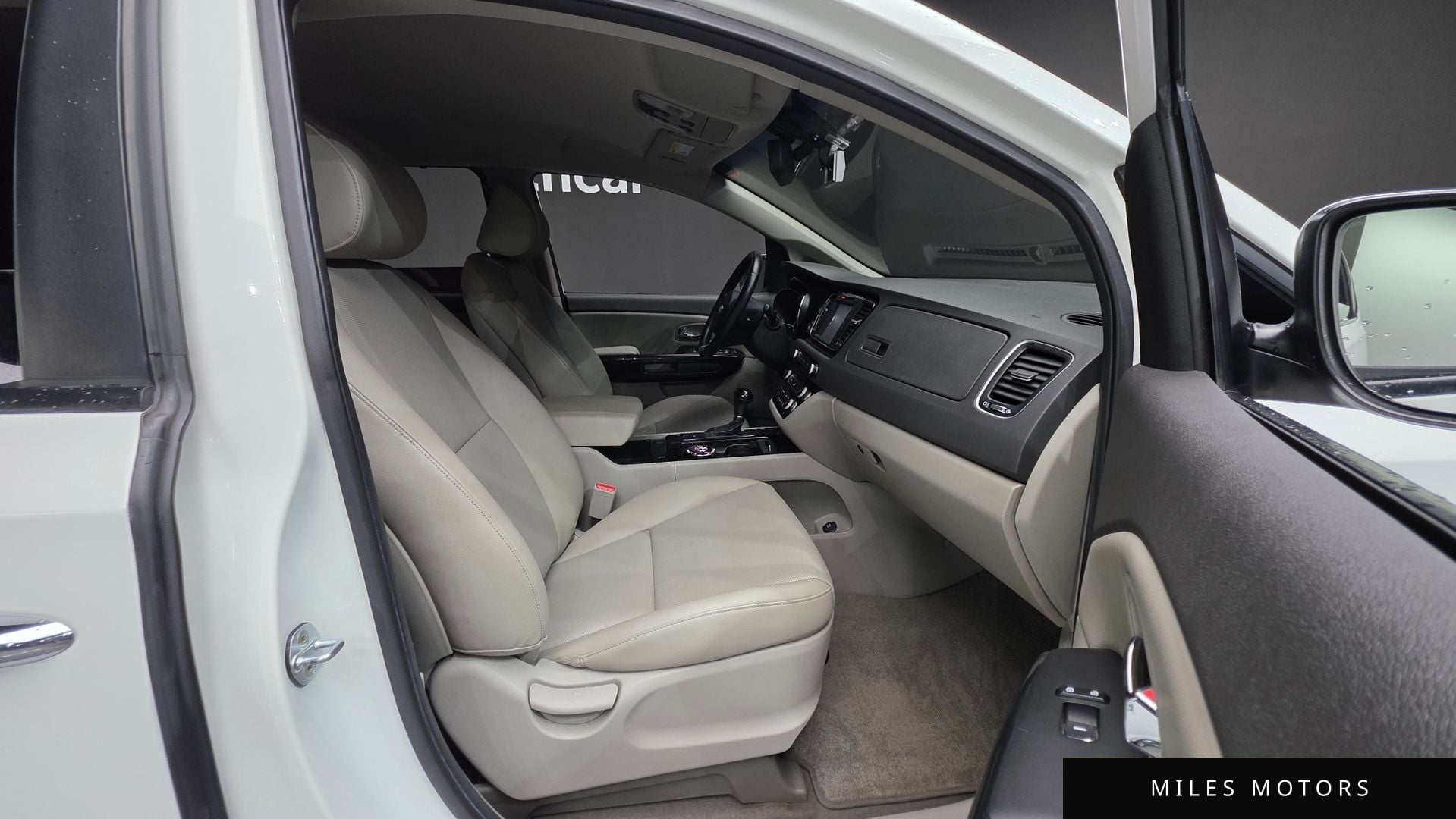 Kia Canival 2016 — миниатюра 10