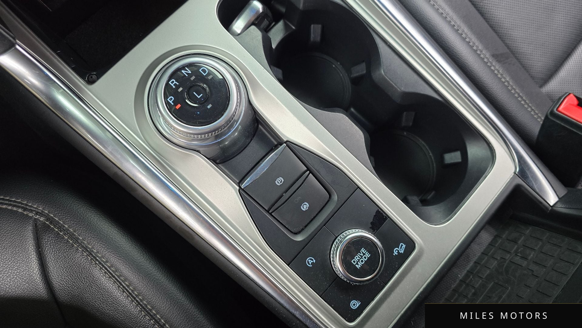 Ford Explorer 2022 — миниатюра 12