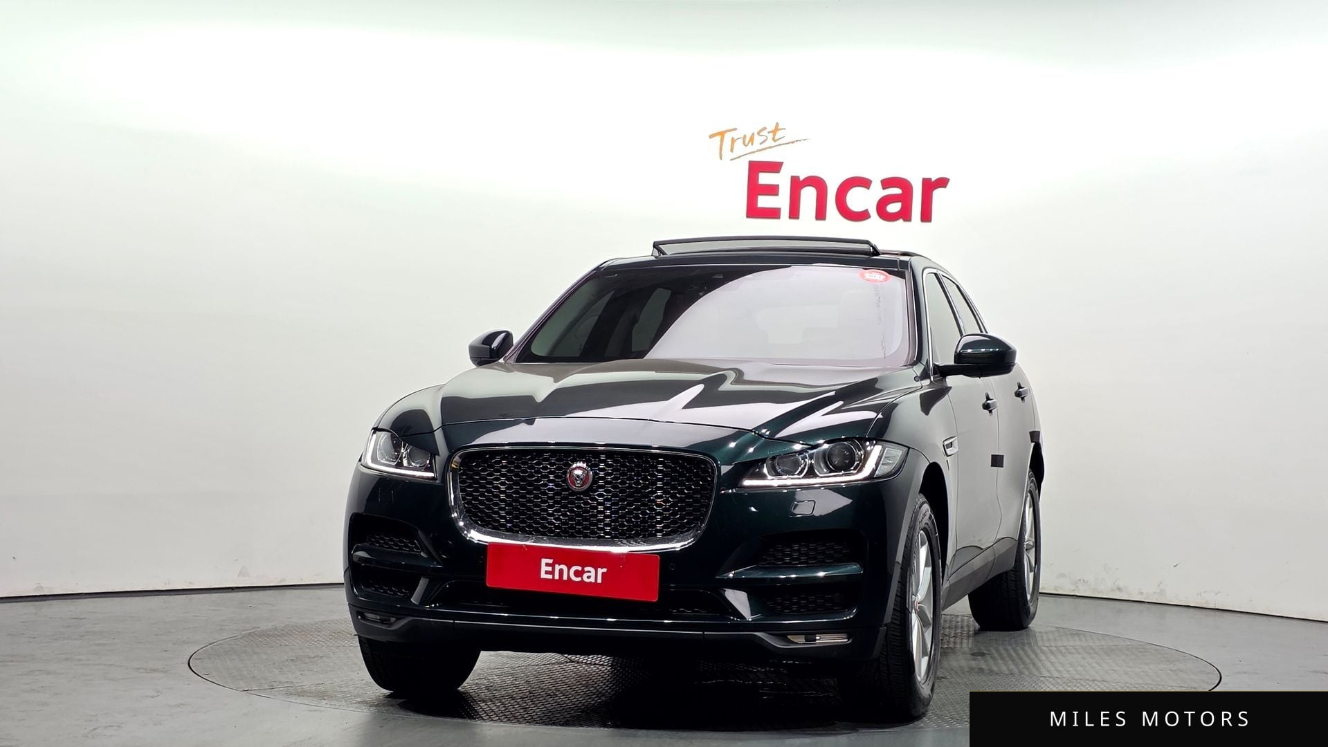 Jaguar F-PACE 2017 — миниатюра 3