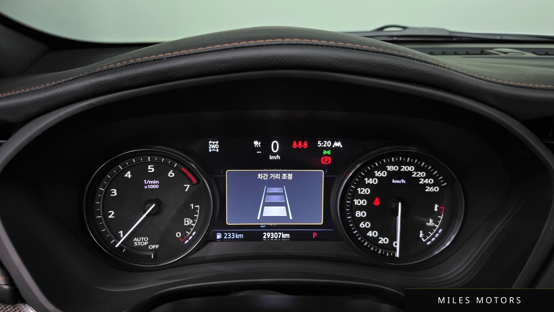 Cadillac XT4 2023 — миниатюра 11