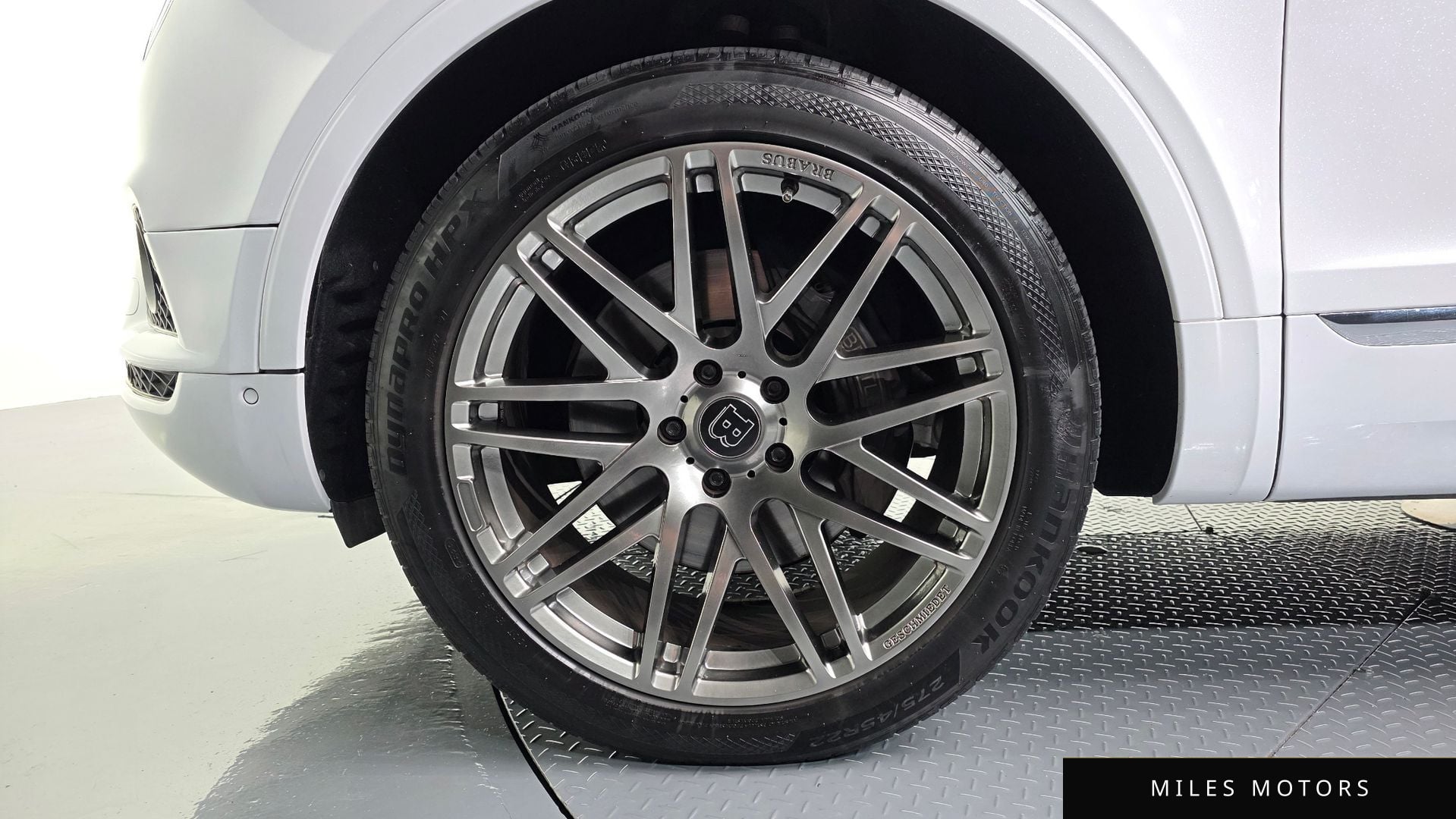 Bentley Bentayga 2018 — миниатюра 5