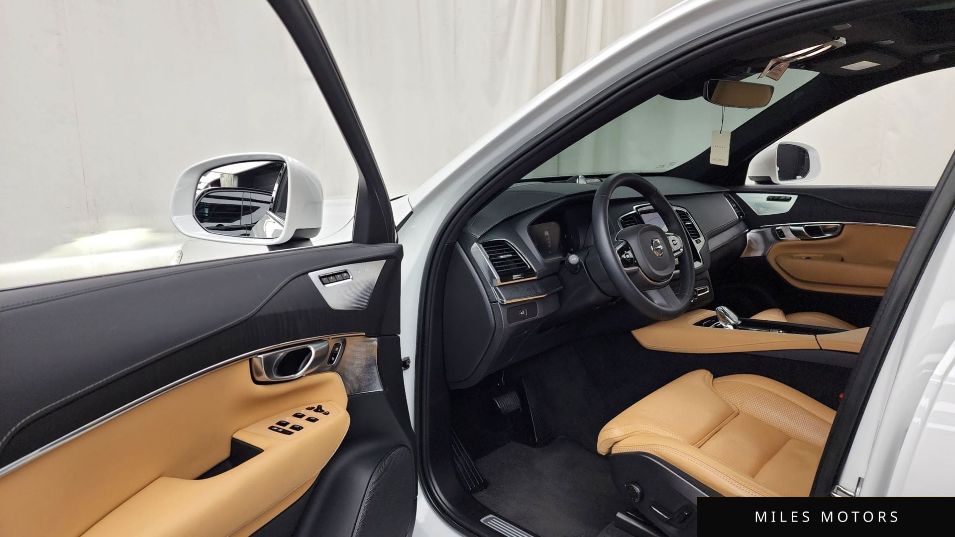Volvo XC90 2023 — миниатюра 8