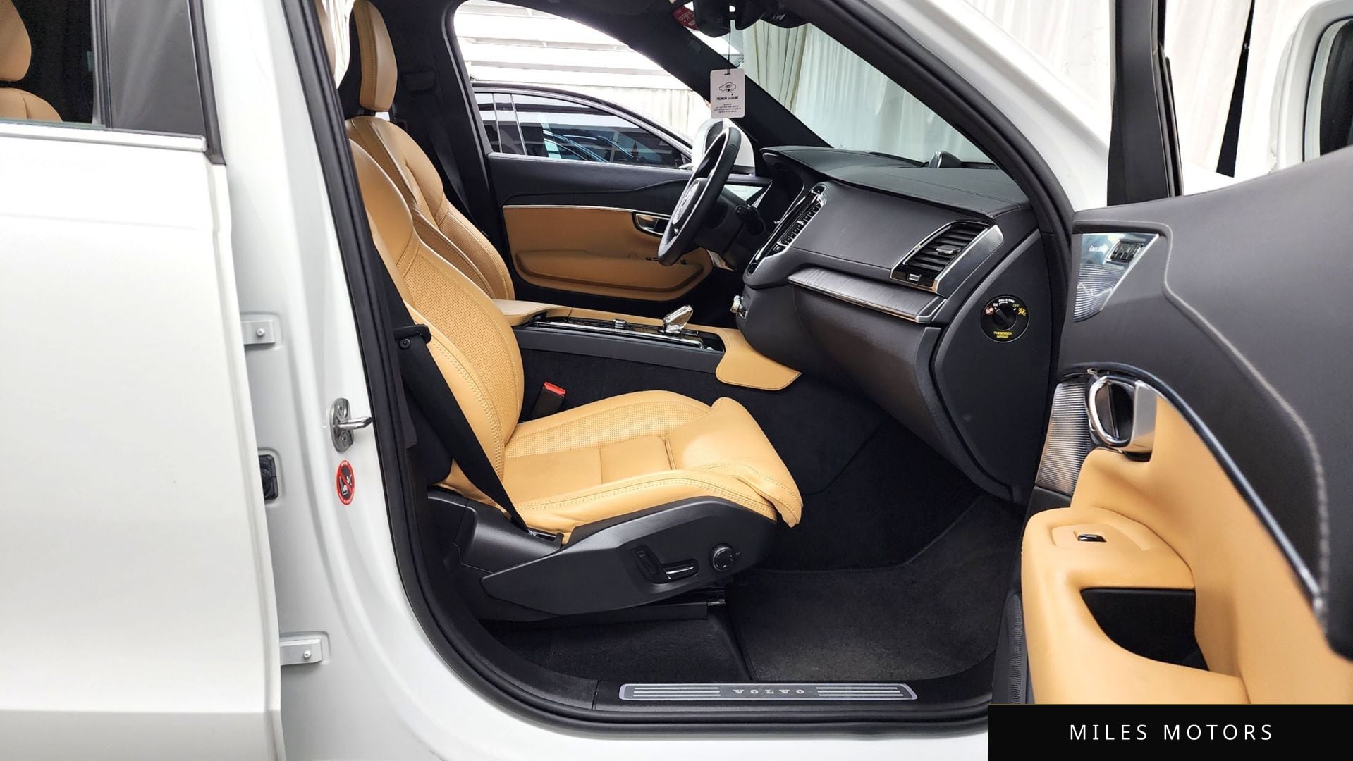 Volvo XC90 2023 — миниатюра 9