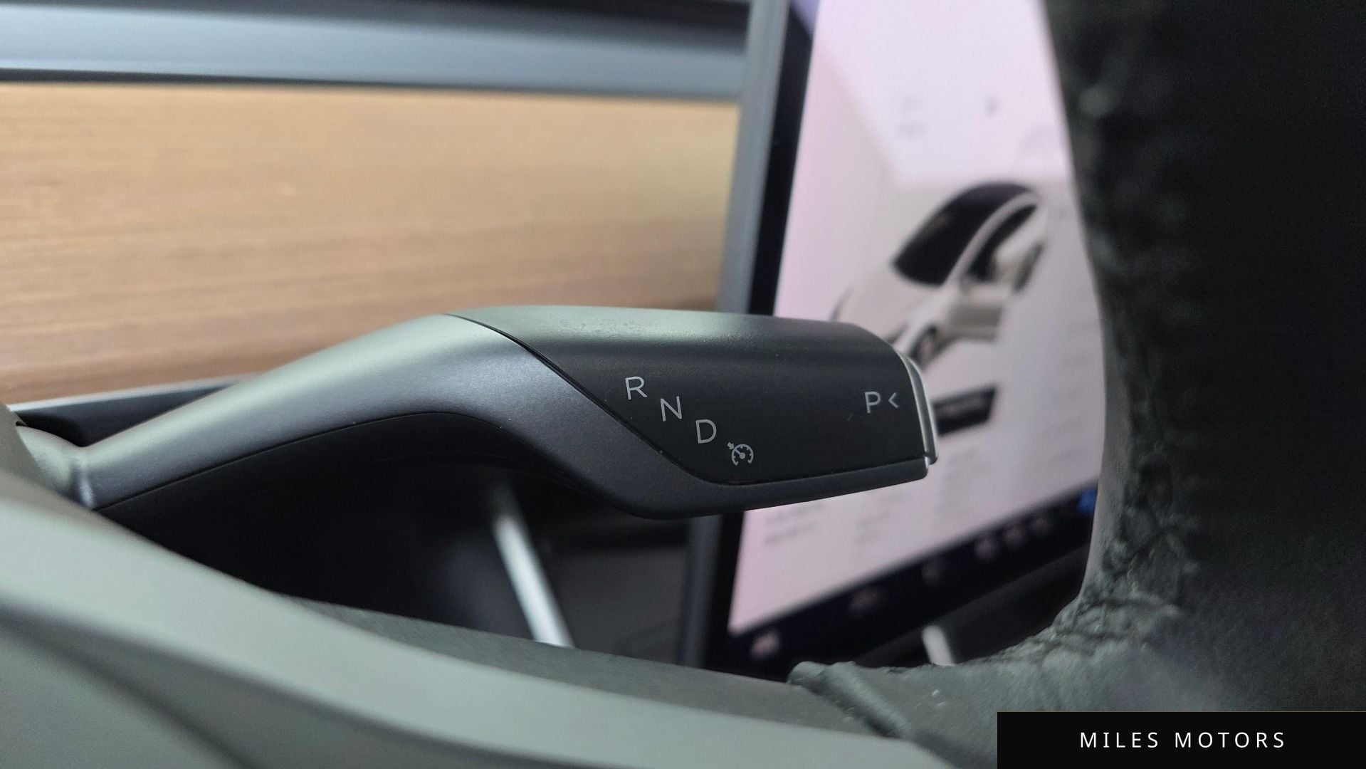 Tesla Model 3 2020 — миниатюра 11