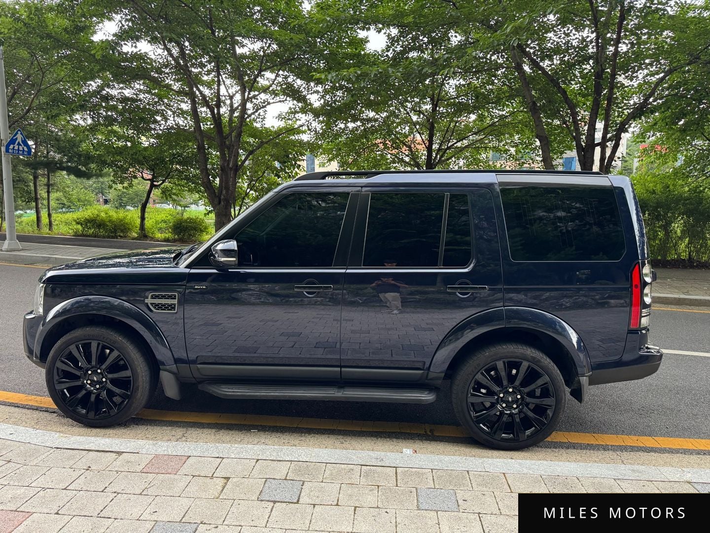 Land Rover Discovery 2016 — миниатюра 4