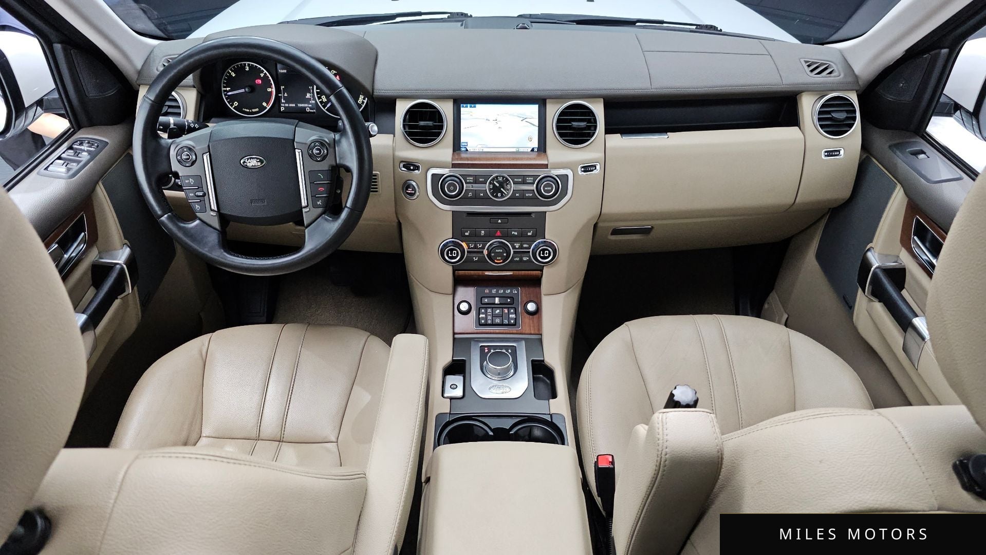 Land Rover Discovery 2016 — миниатюра 7