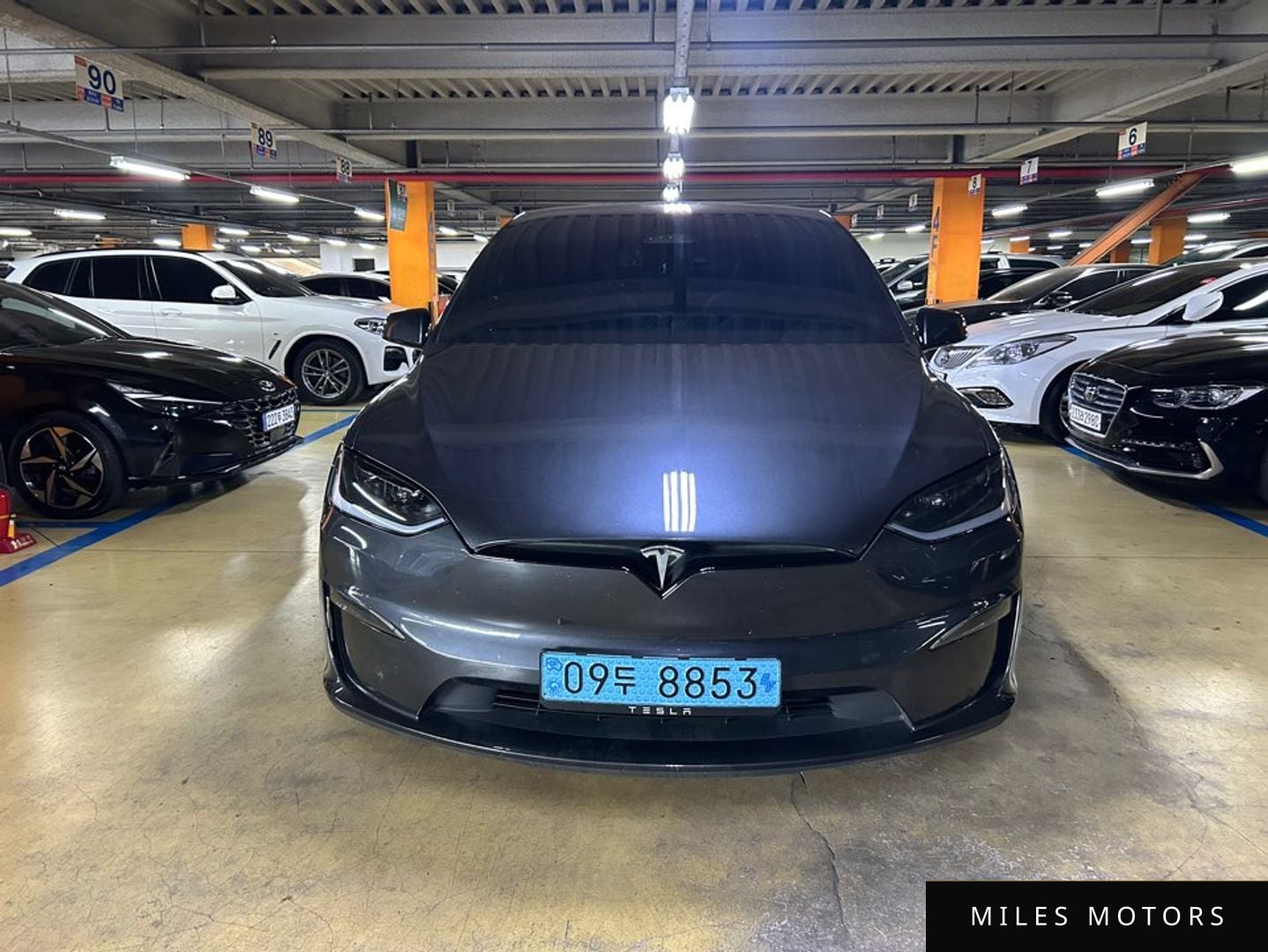 Tesla Model X 2024 — фото 1 из 12