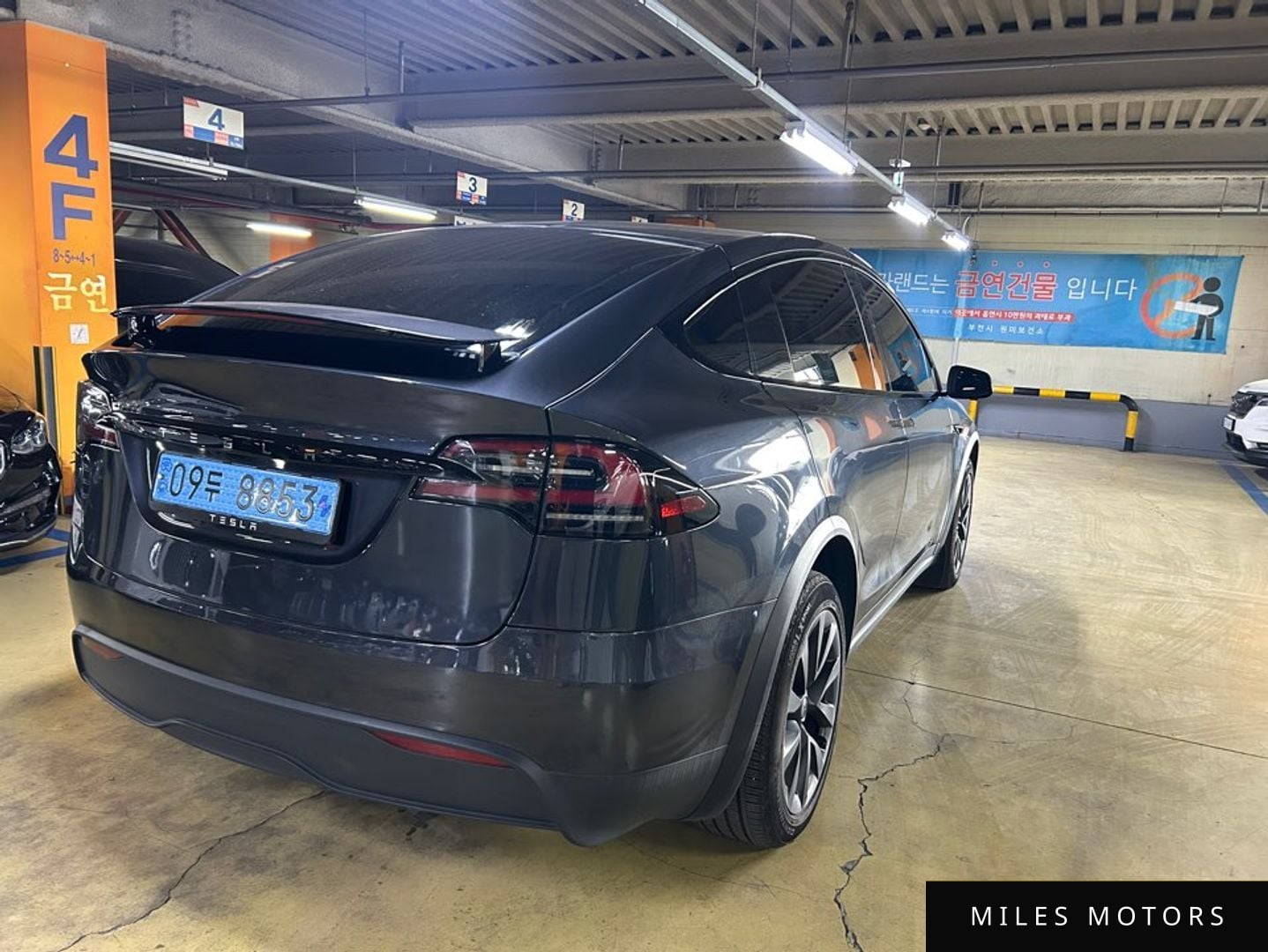 Tesla Model X 2024 — миниатюра 5