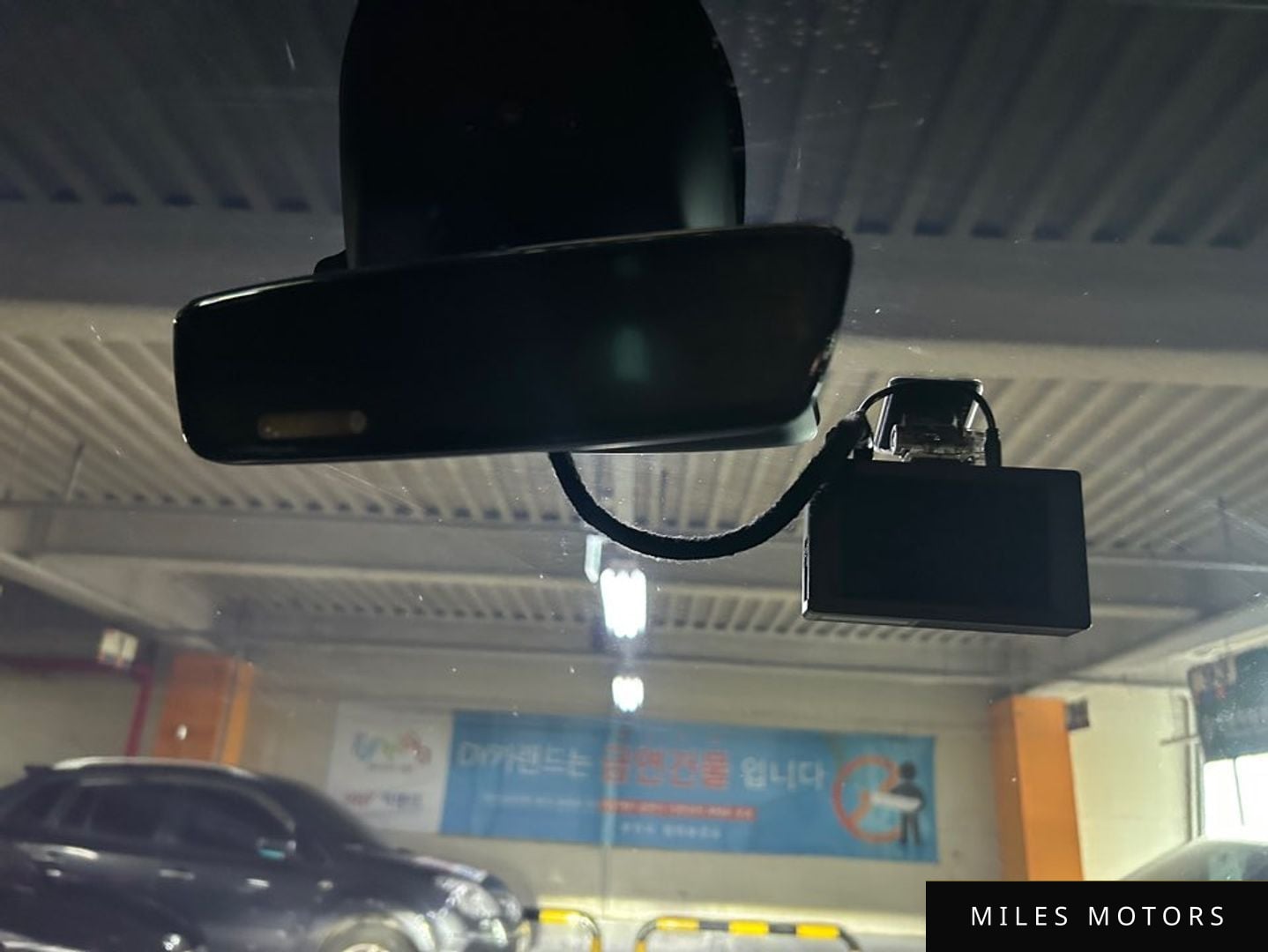 Tesla Model X 2024 — миниатюра 10
