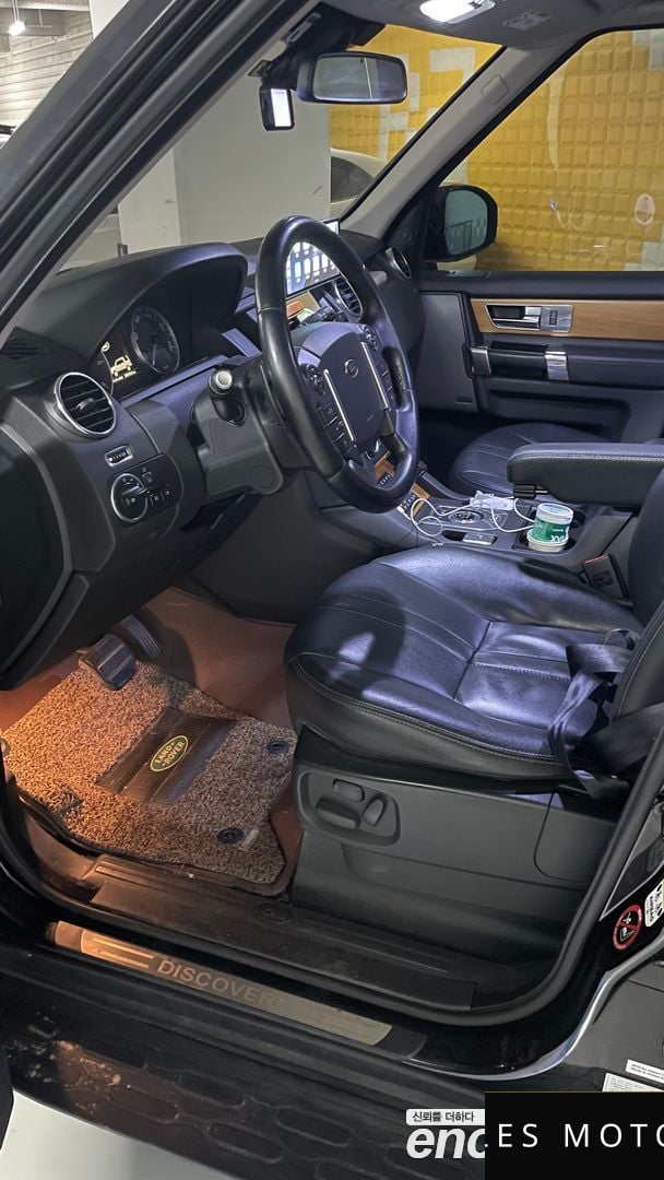 Land Rover Discovery 2014 — миниатюра 7