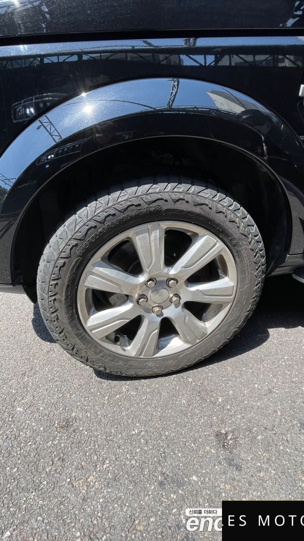 Land Rover Discovery 2014 — миниатюра 12