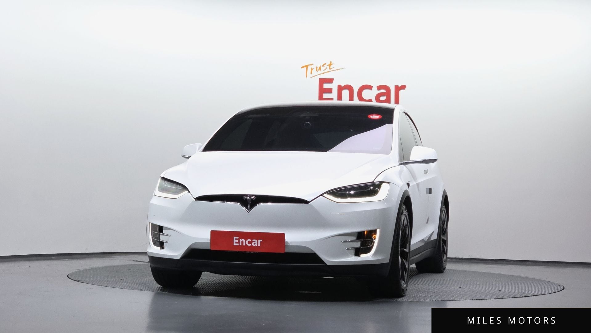 Tesla Model X 2018 — миниатюра 3