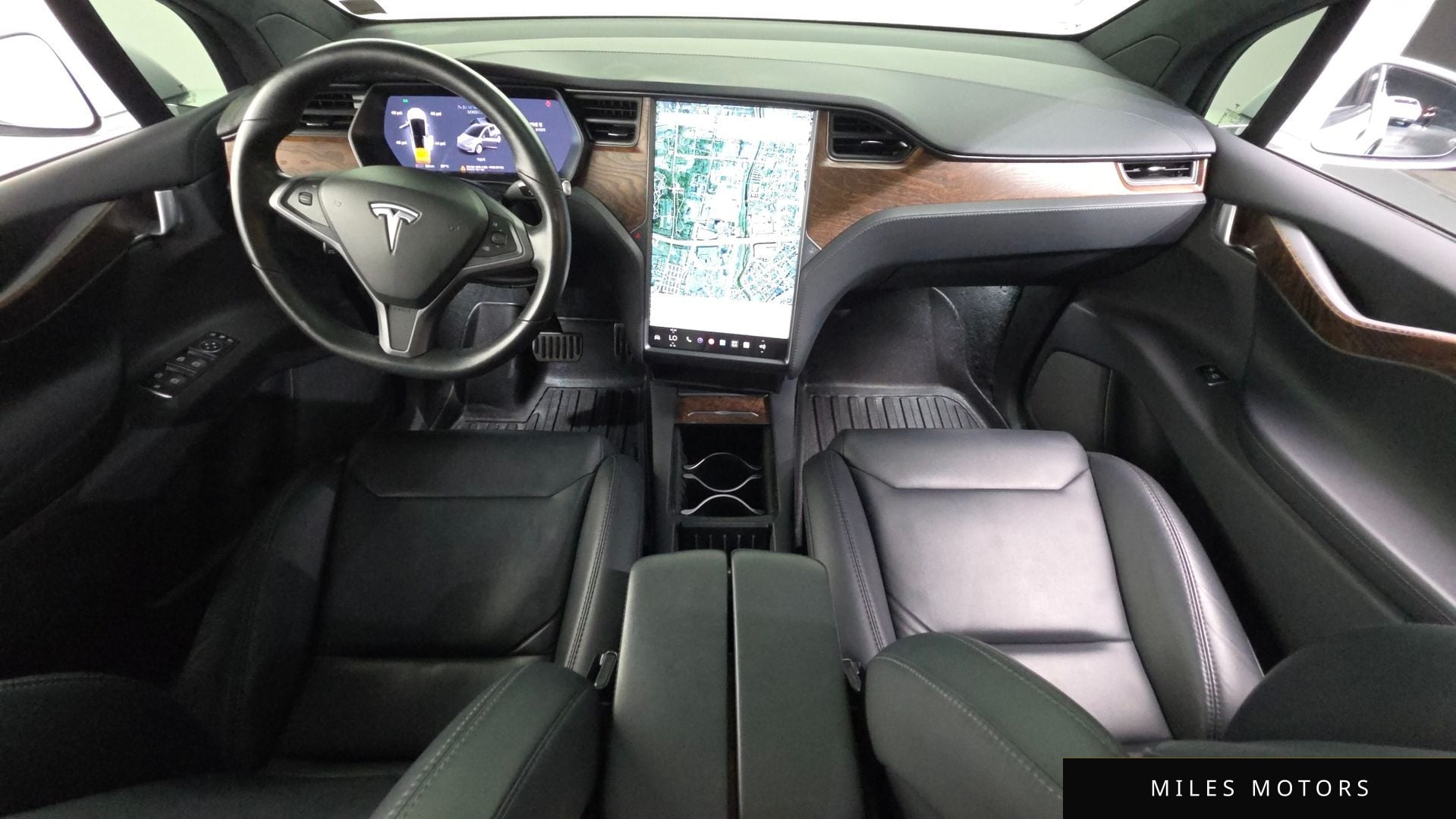 Tesla Model X 2018 — миниатюра 7