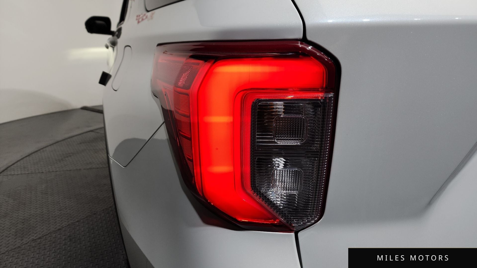 Ford Explorer 2020 — миниатюра 8