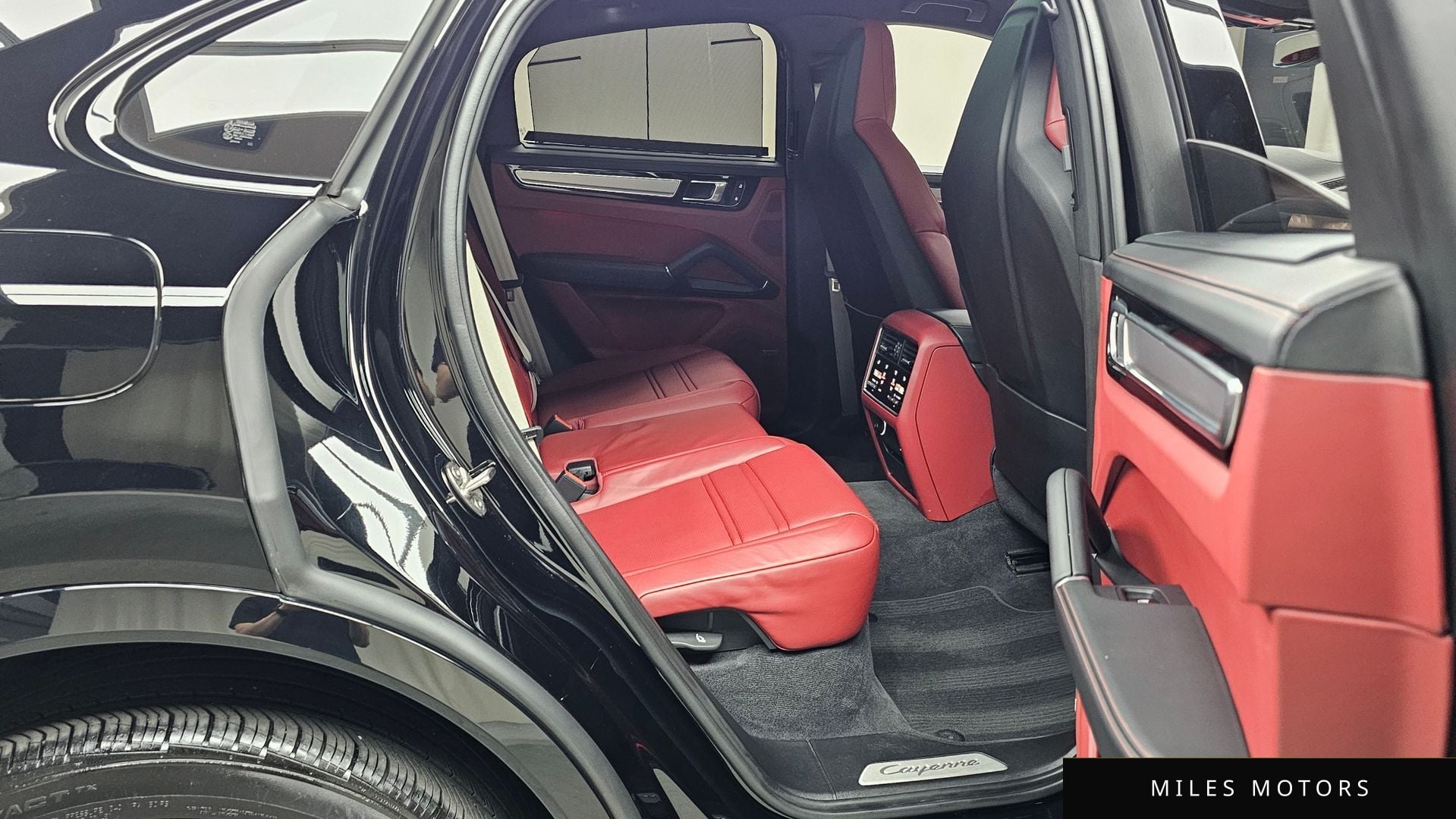 Porsche Cayenne 2023 — миниатюра 11