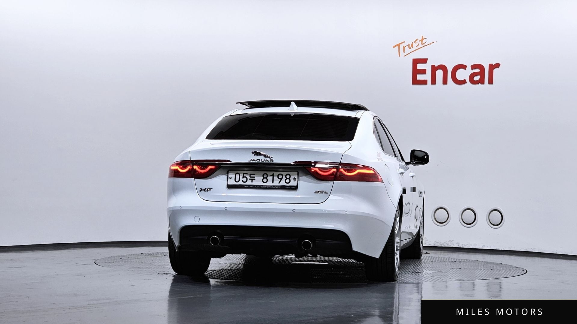Jaguar XF (X260) 2016 — миниатюра 4
