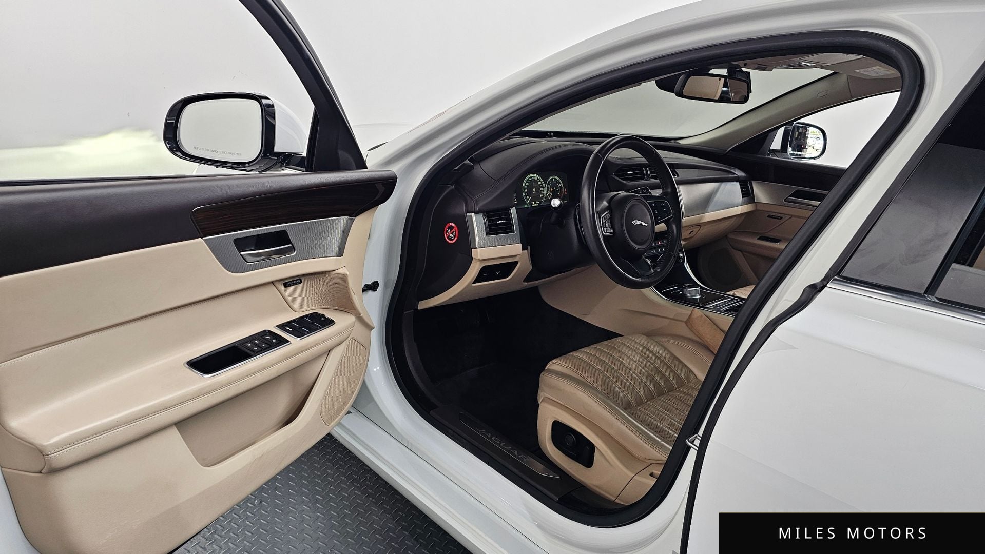 Jaguar XF (X260) 2016 — миниатюра 10